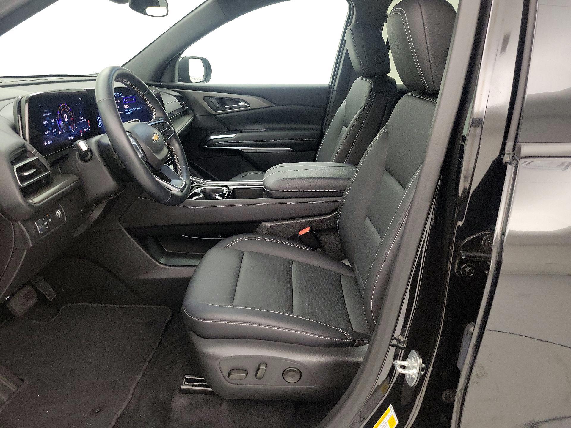 Thumbnail: 2025 Chevrolet Traverse - 11