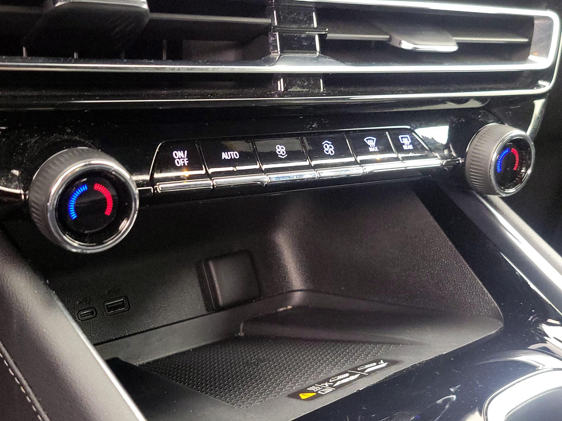 Thumbnail: 2025 Chevrolet Traverse - 17