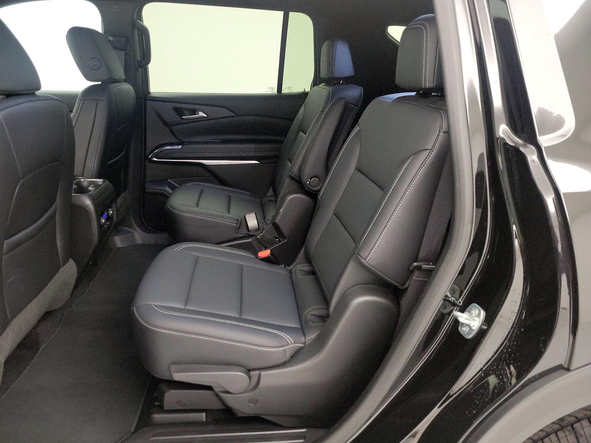 Thumbnail: 2025 Chevrolet Traverse - 20