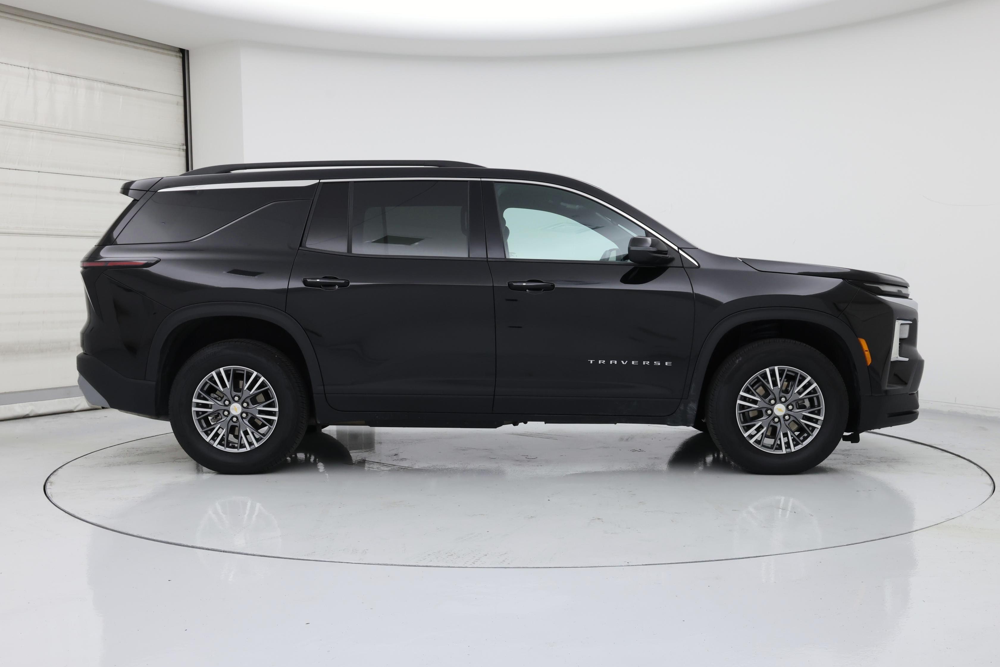 Thumbnail: 2025 Chevrolet Traverse - 7