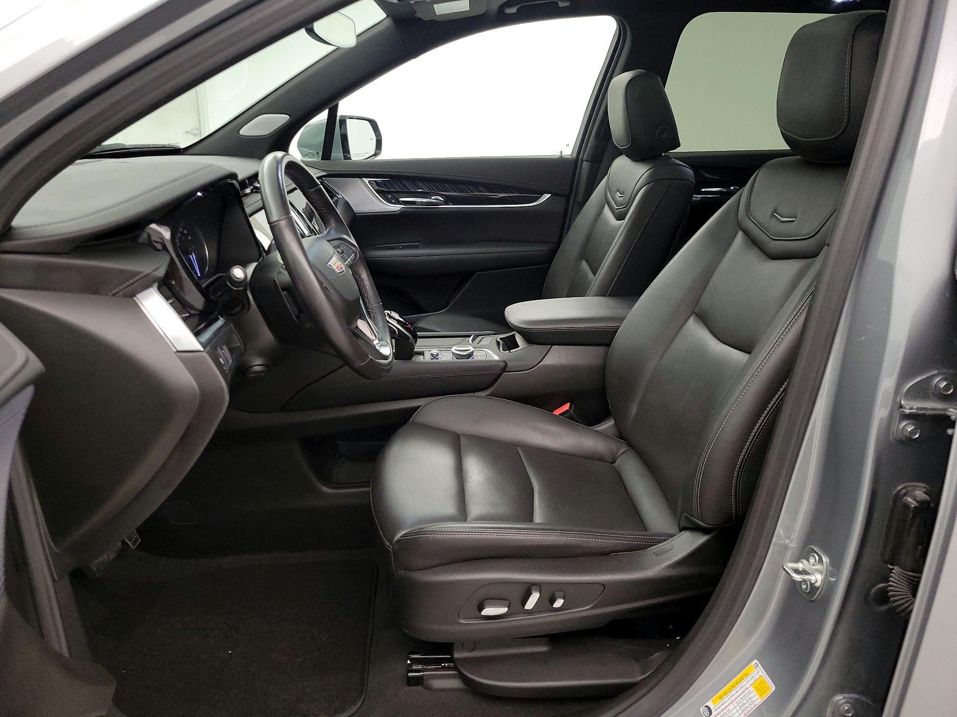 Thumbnail: 2025 Cadillac XT6 - 11