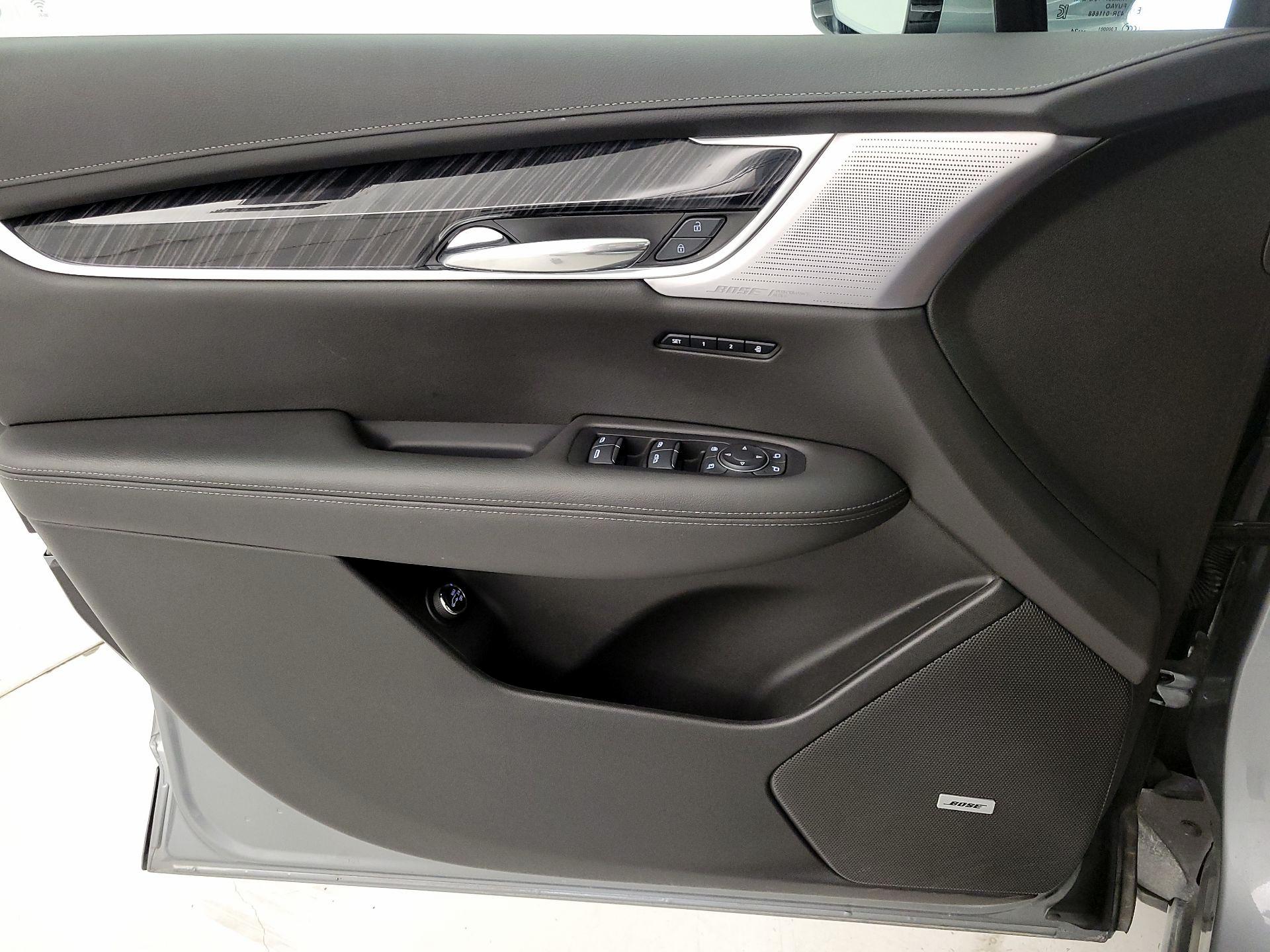 Thumbnail: 2025 Cadillac XT6 - 12