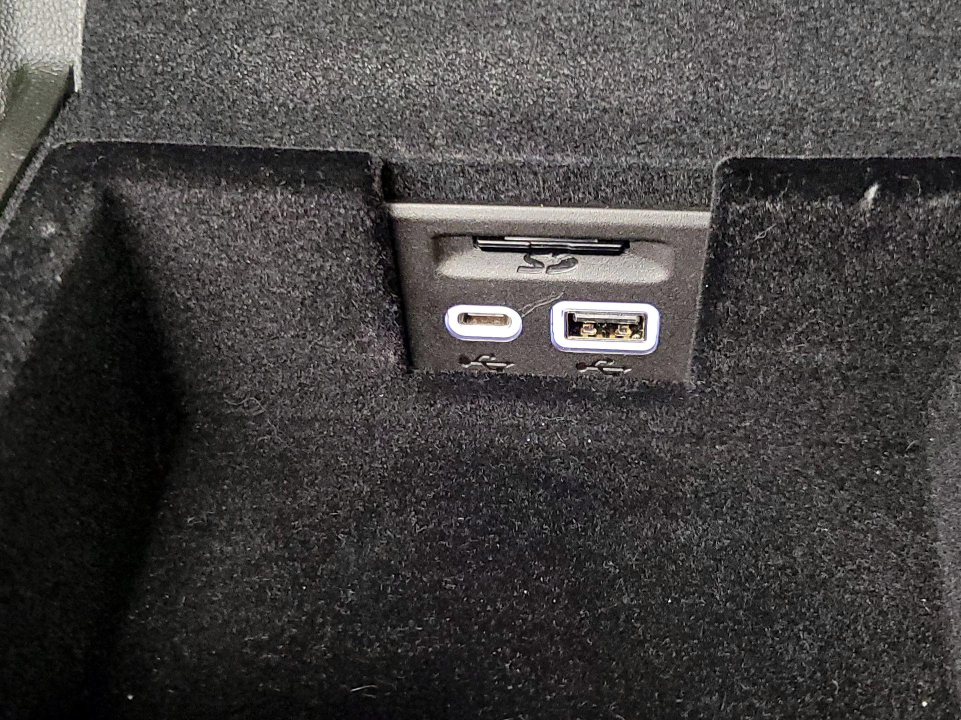 Thumbnail: 2025 Cadillac XT6 - 19