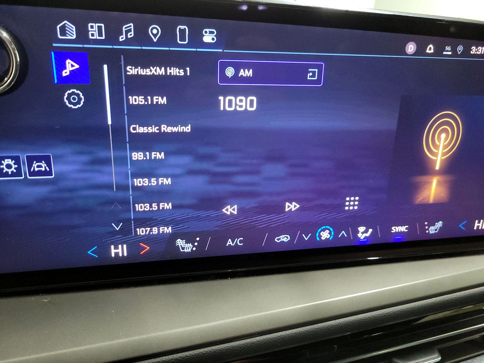 Thumbnail: 2025 Chevrolet Traverse - 15