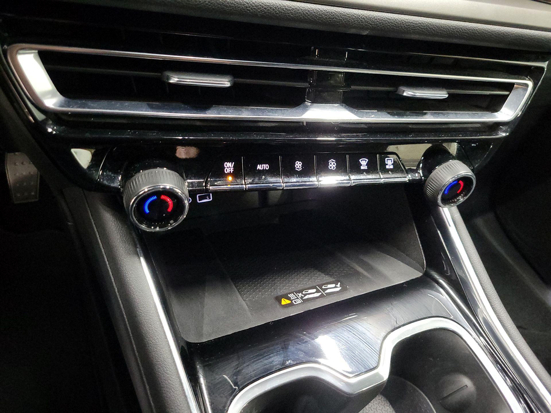 Thumbnail: 2025 Chevrolet Traverse - 16