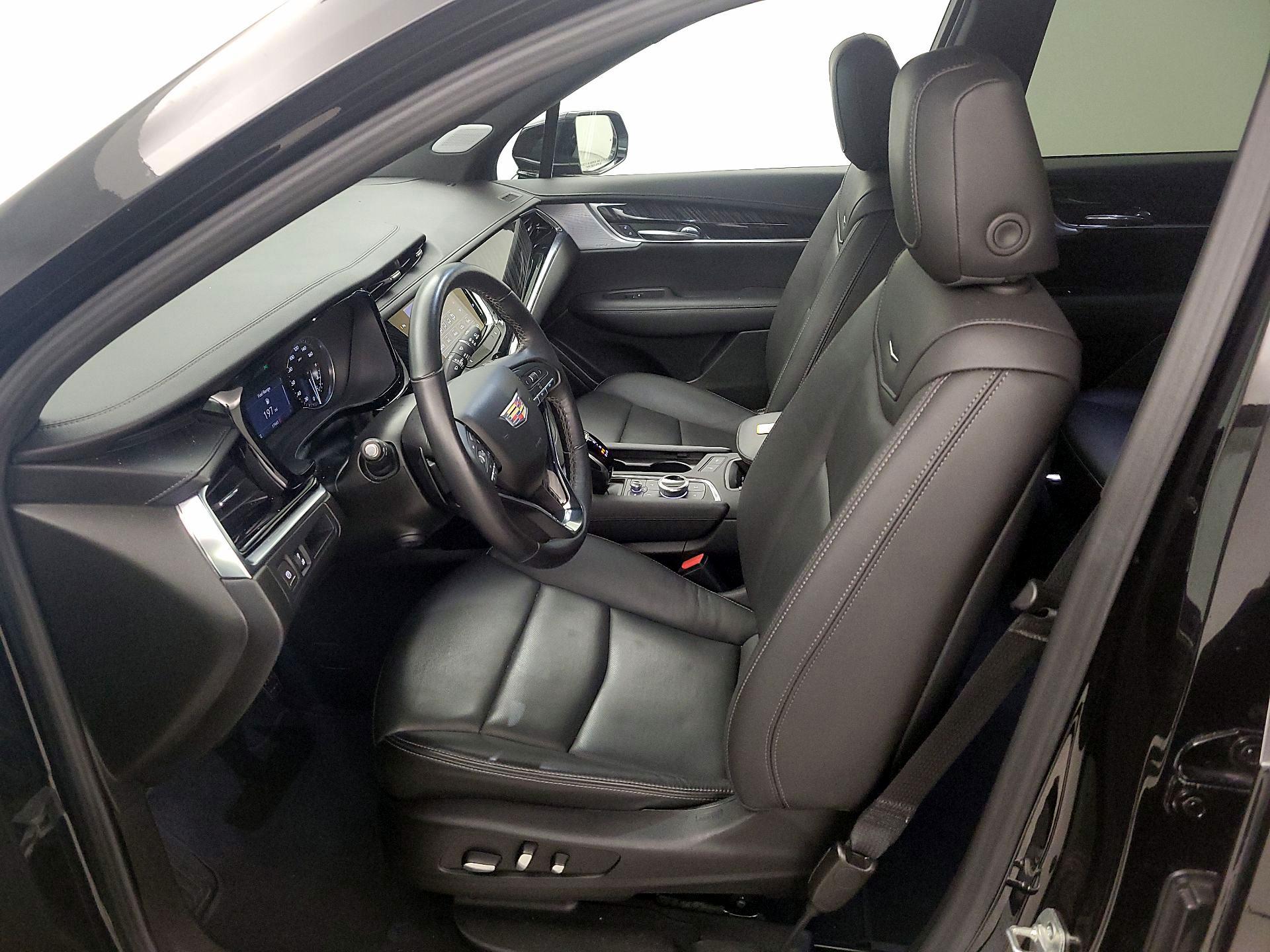 Thumbnail: 2025 Cadillac XT6 - 11