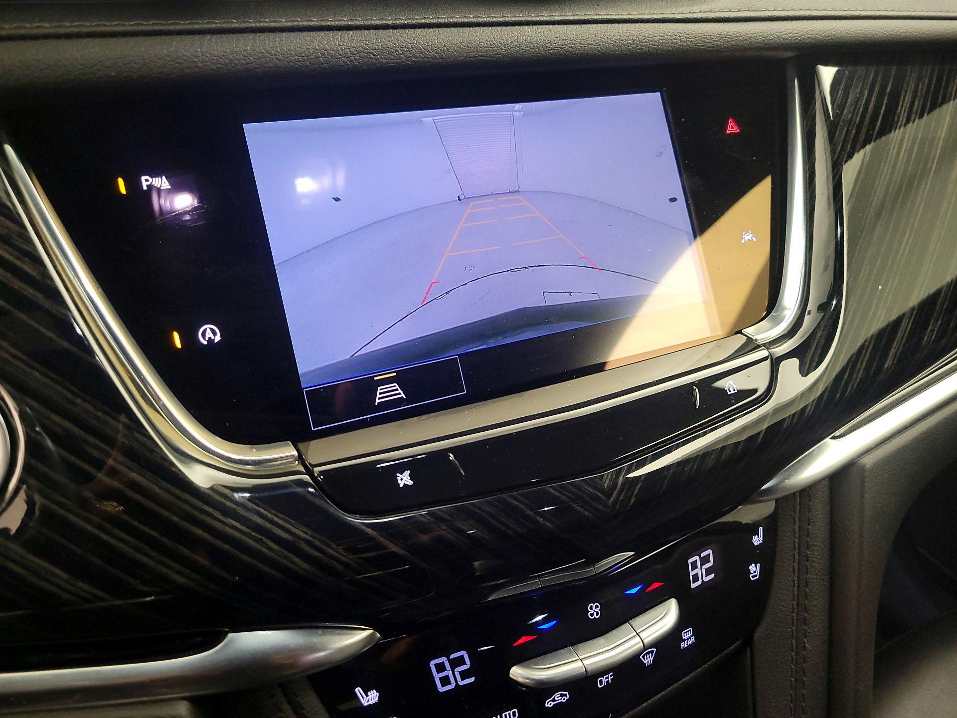 Thumbnail: 2025 Cadillac XT6 - 15