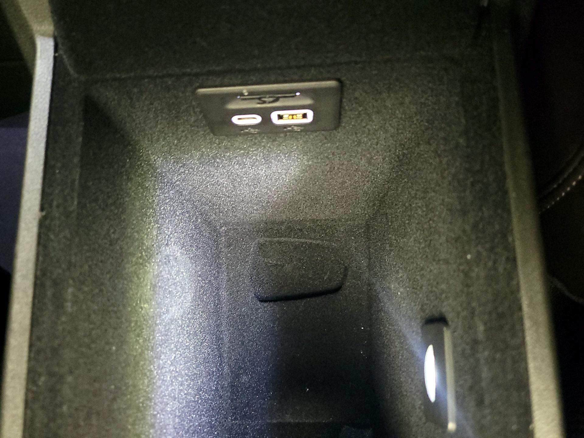 Thumbnail: 2025 Cadillac XT6 - 19