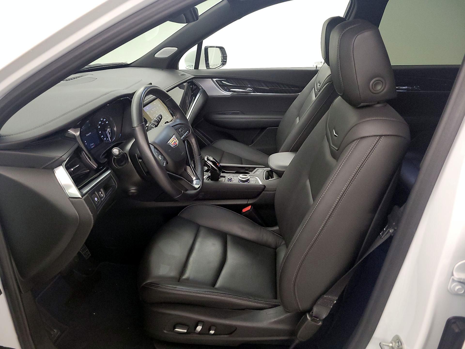 Thumbnail: 2025 Cadillac XT6 - 11