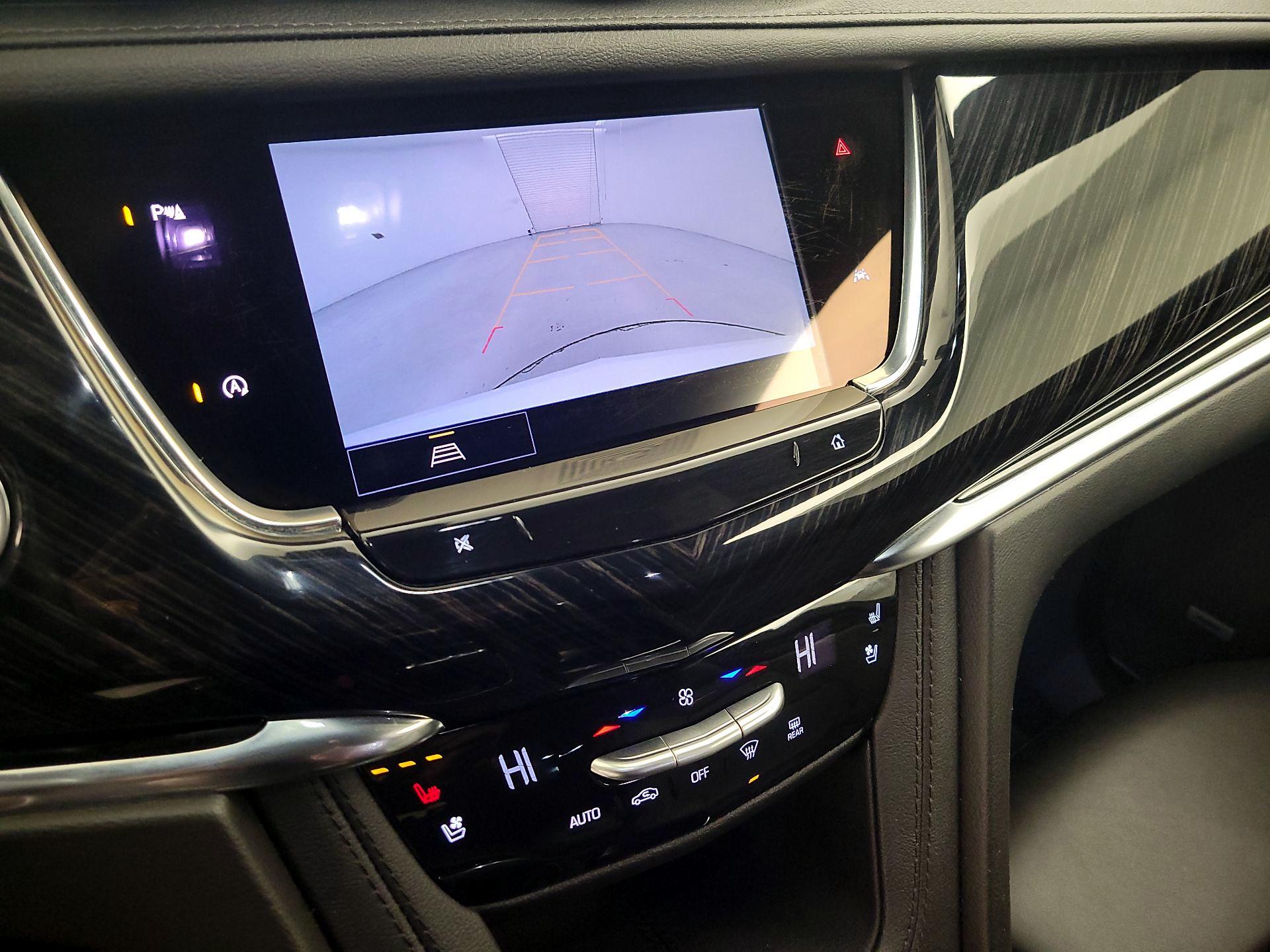 Thumbnail: 2025 Cadillac XT6 - 15