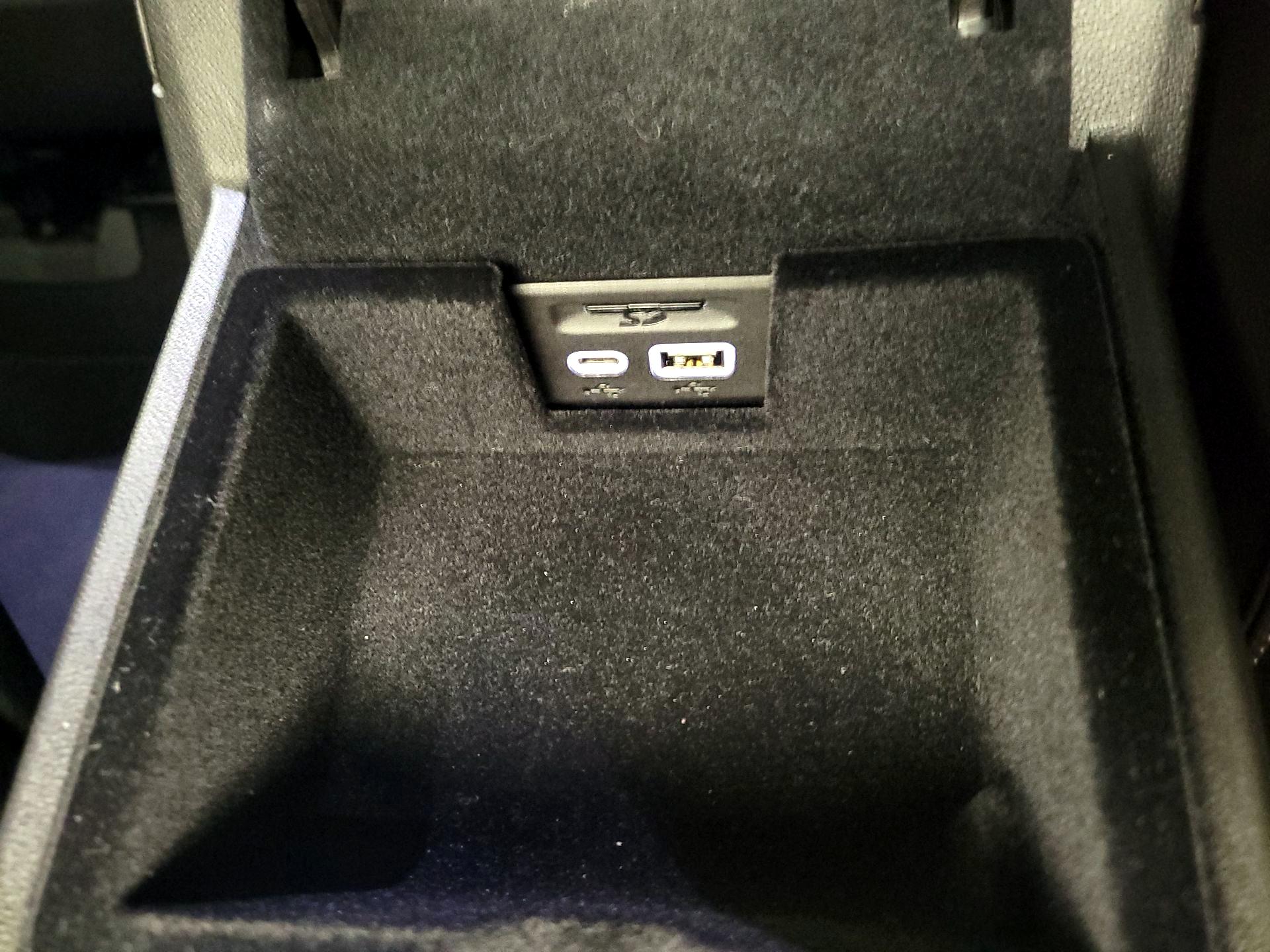 Thumbnail: 2025 Cadillac XT6 - 19