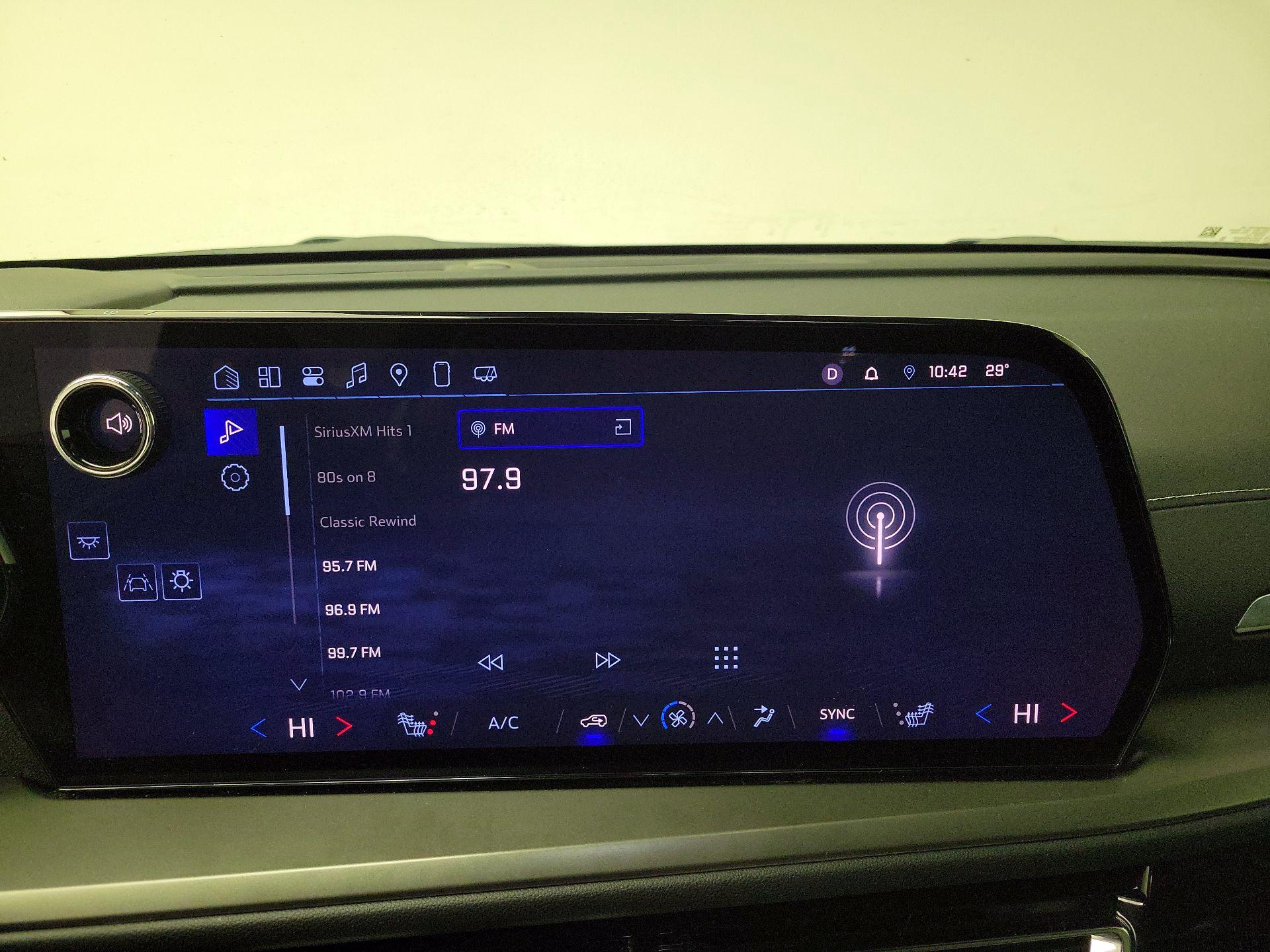 Thumbnail: 2025 Chevrolet Traverse - 15