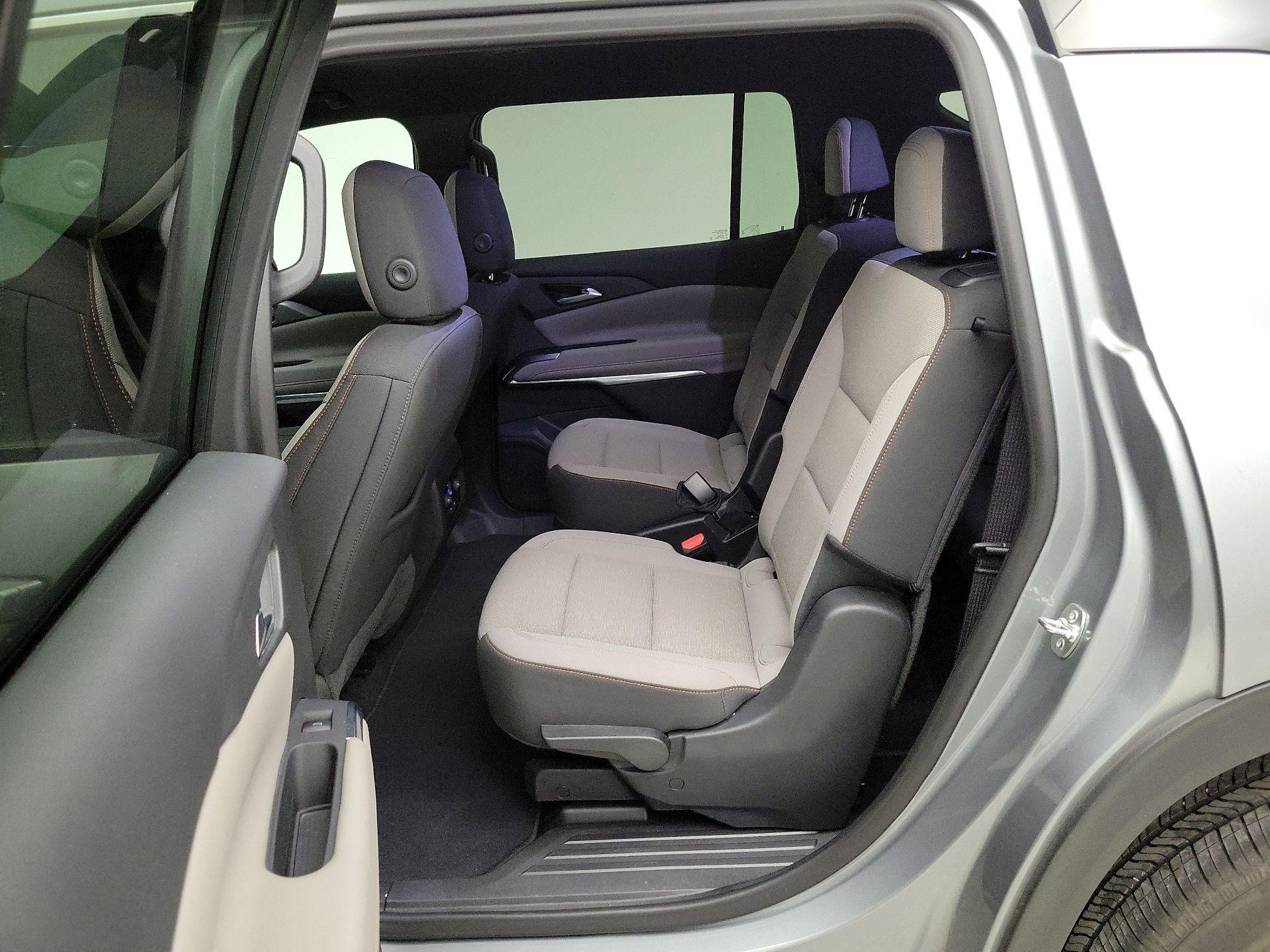 Thumbnail: 2025 Chevrolet Traverse - 19