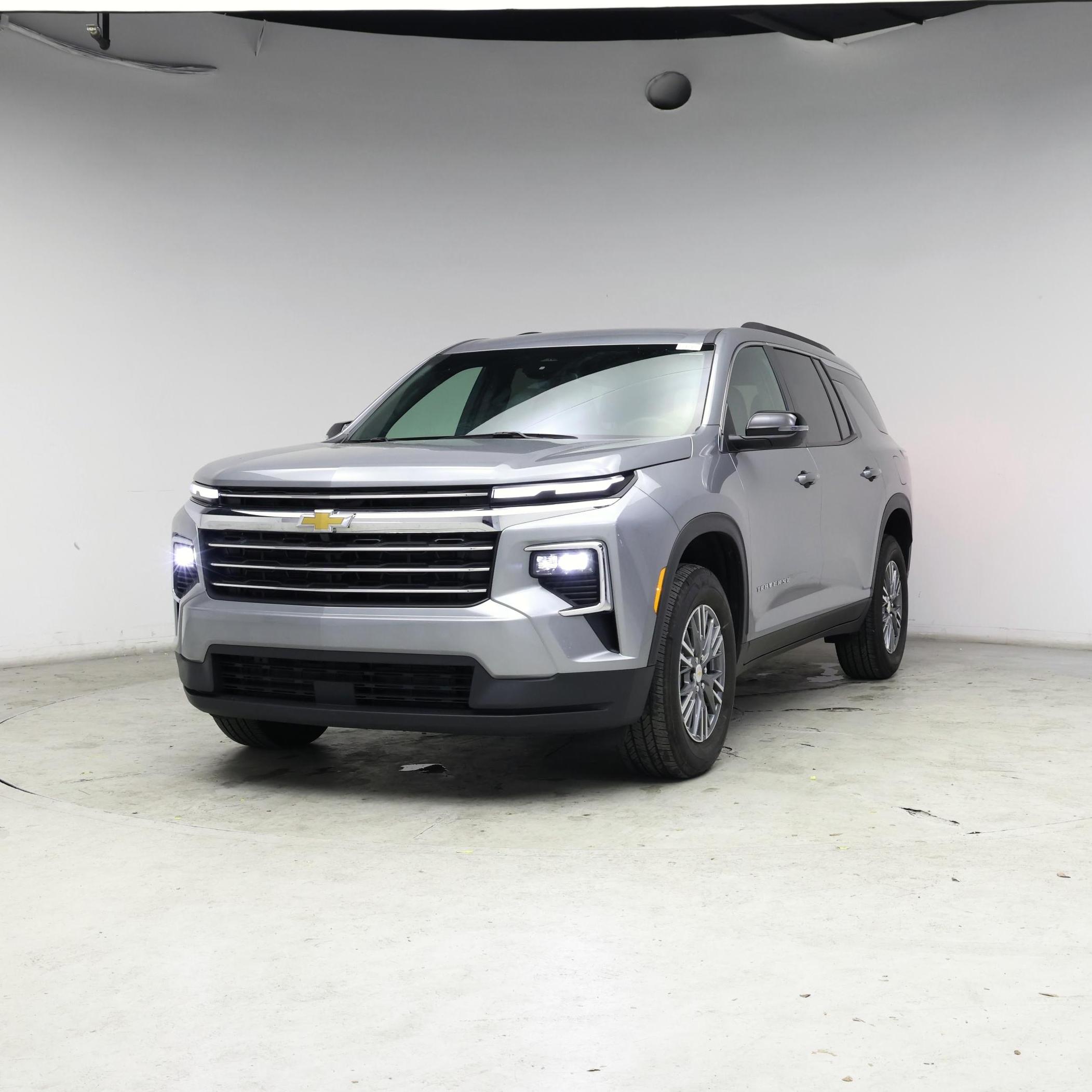 Thumbnail: 2025 Chevrolet Traverse - 4