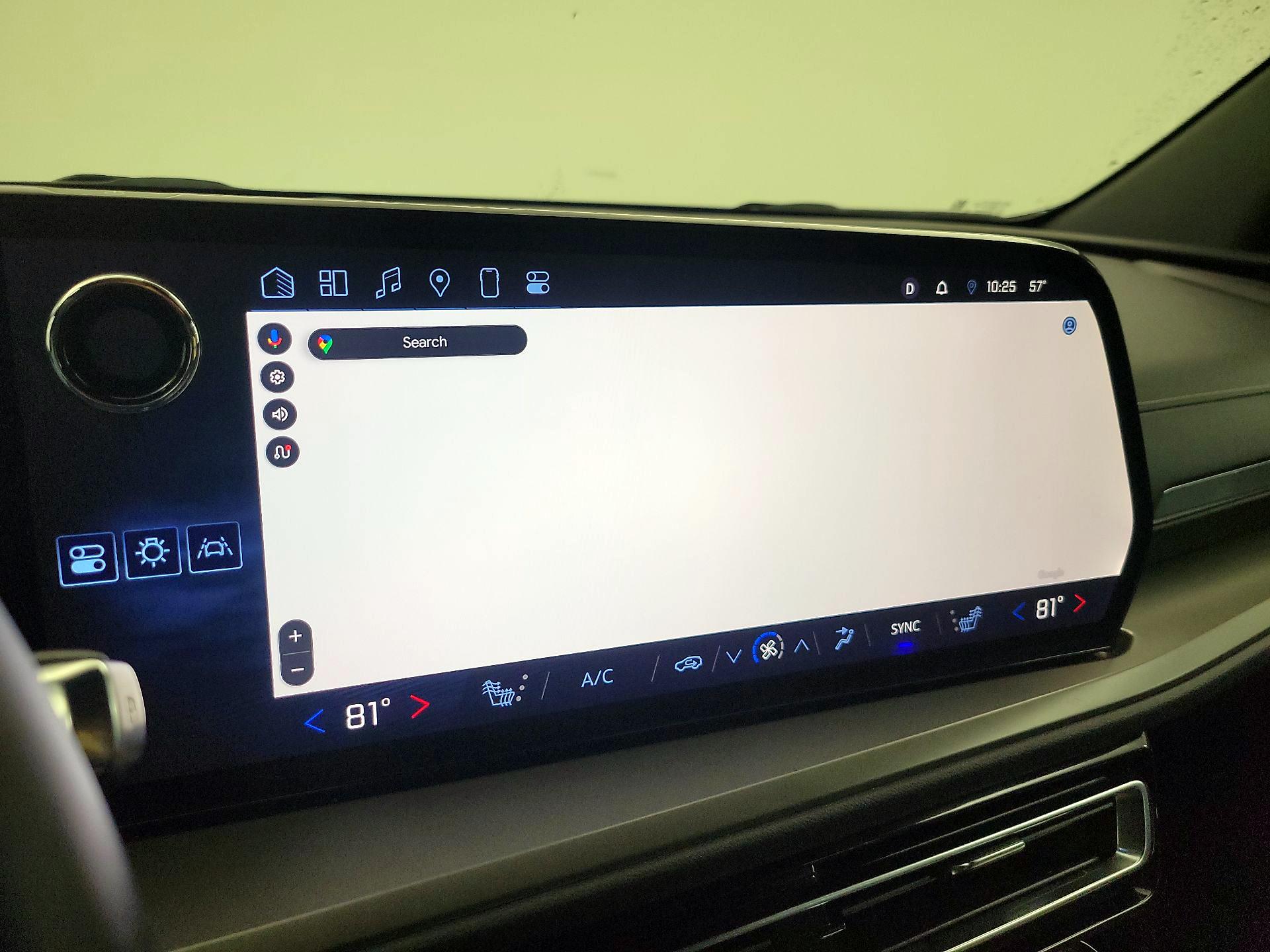 Thumbnail: 2025 Chevrolet Traverse - 14