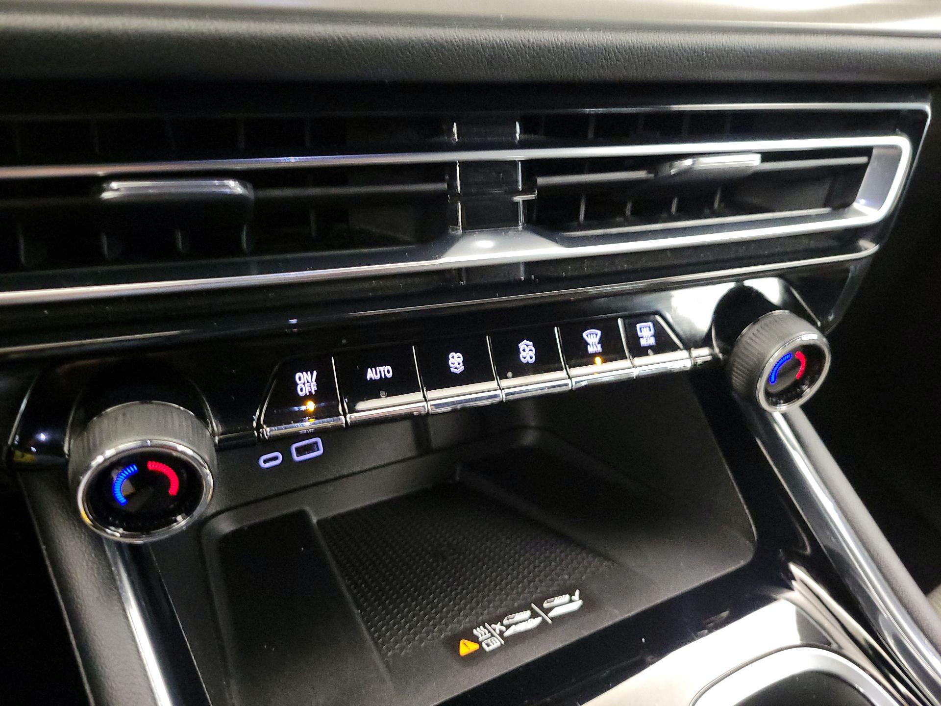 Thumbnail: 2025 Chevrolet Traverse - 17