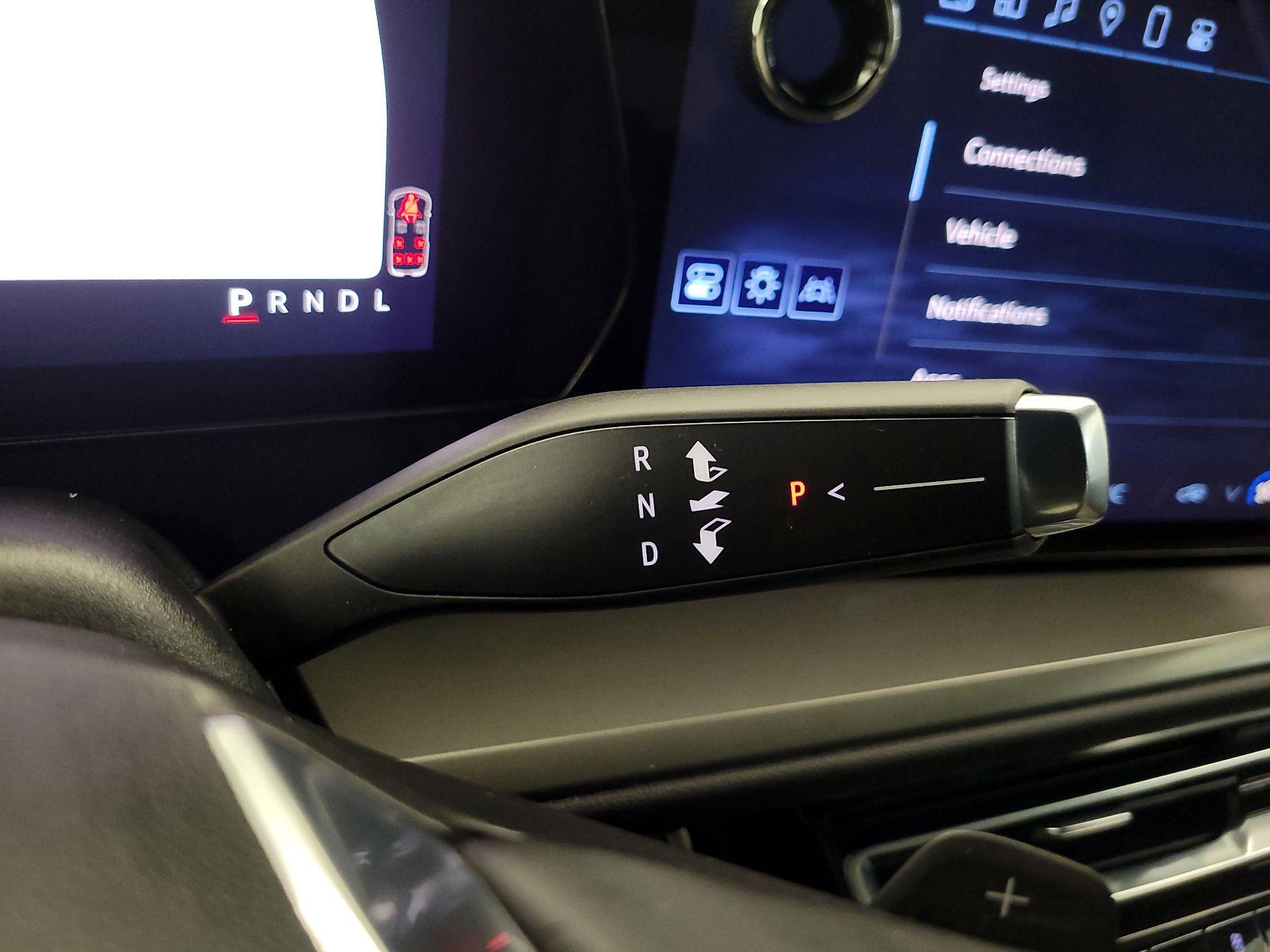 Thumbnail: 2025 Chevrolet Traverse - 18