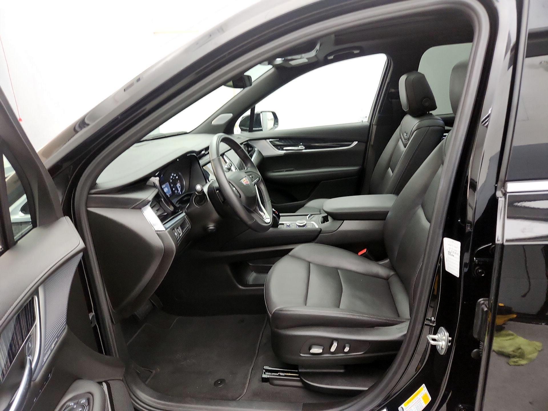 Thumbnail: 2025 Cadillac XT6 - 11