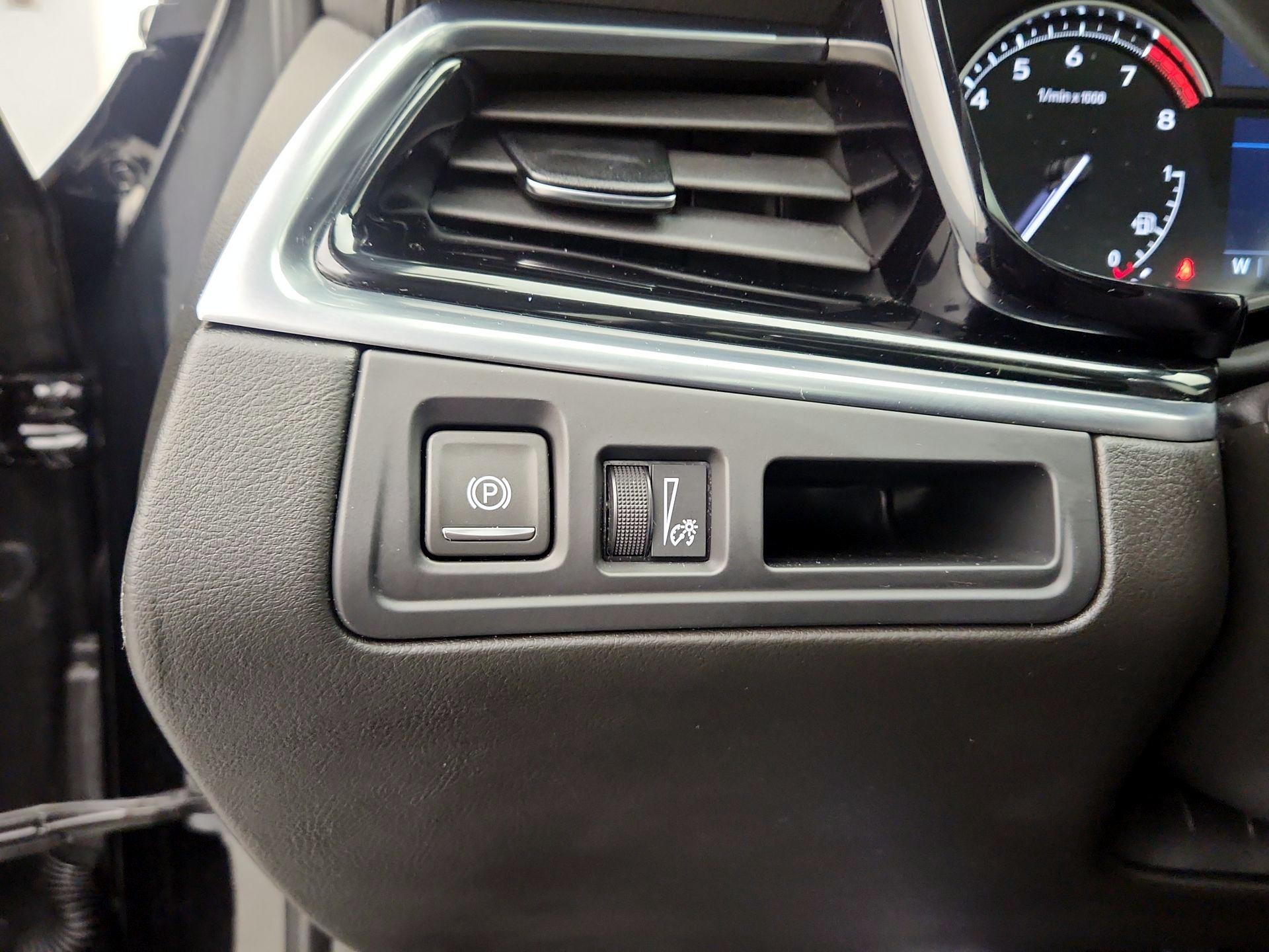 Thumbnail: 2025 Cadillac XT6 - 13