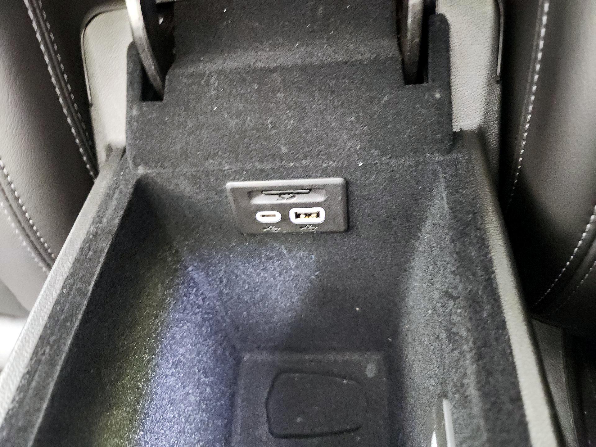 Thumbnail: 2025 Cadillac XT6 - 18