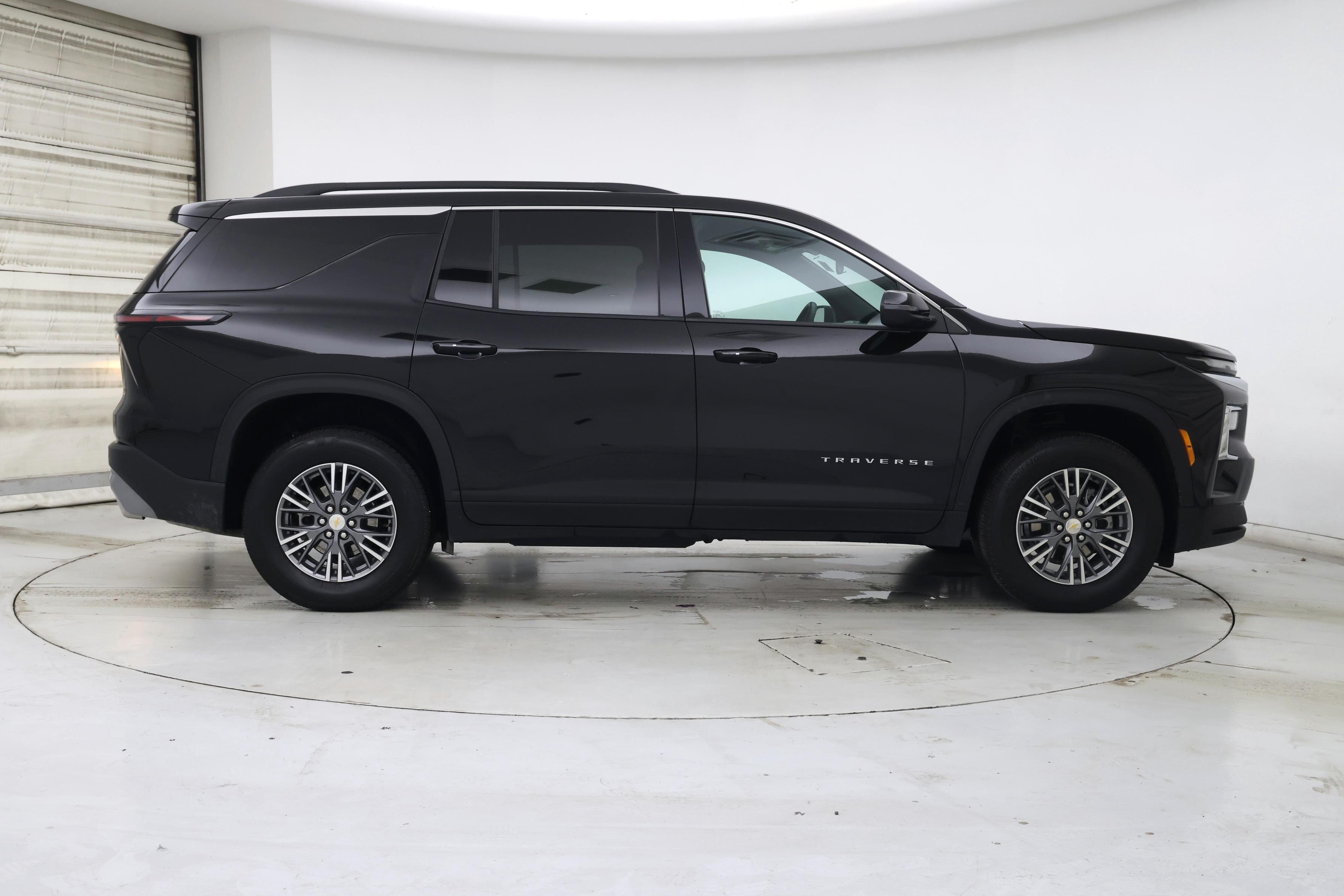 Thumbnail: 2025 Chevrolet Traverse - 7