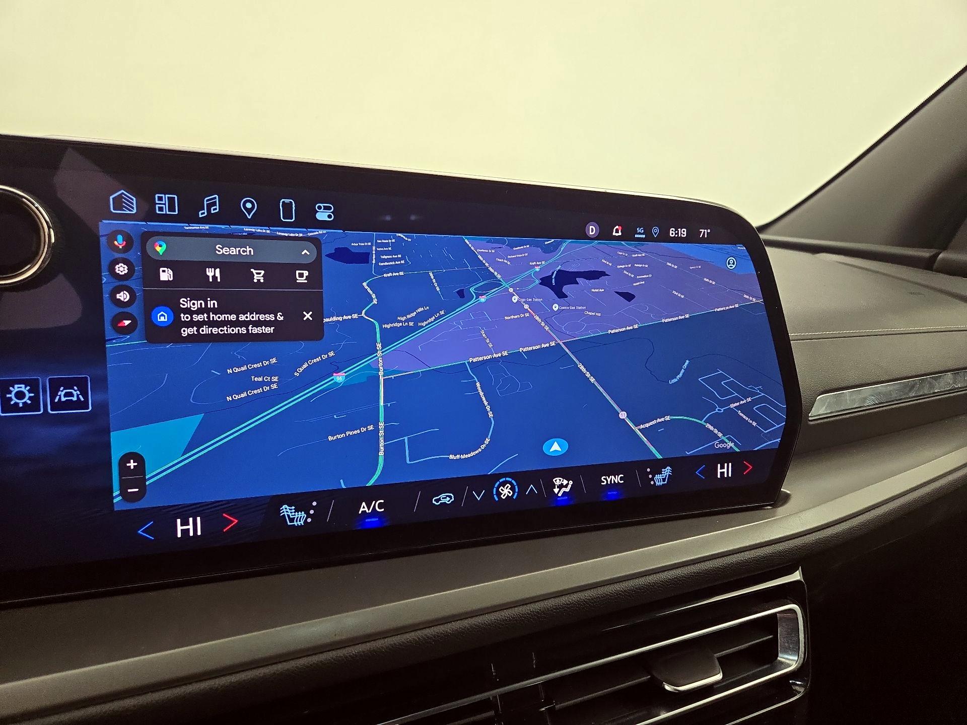 Thumbnail: 2025 Chevrolet Traverse - 14