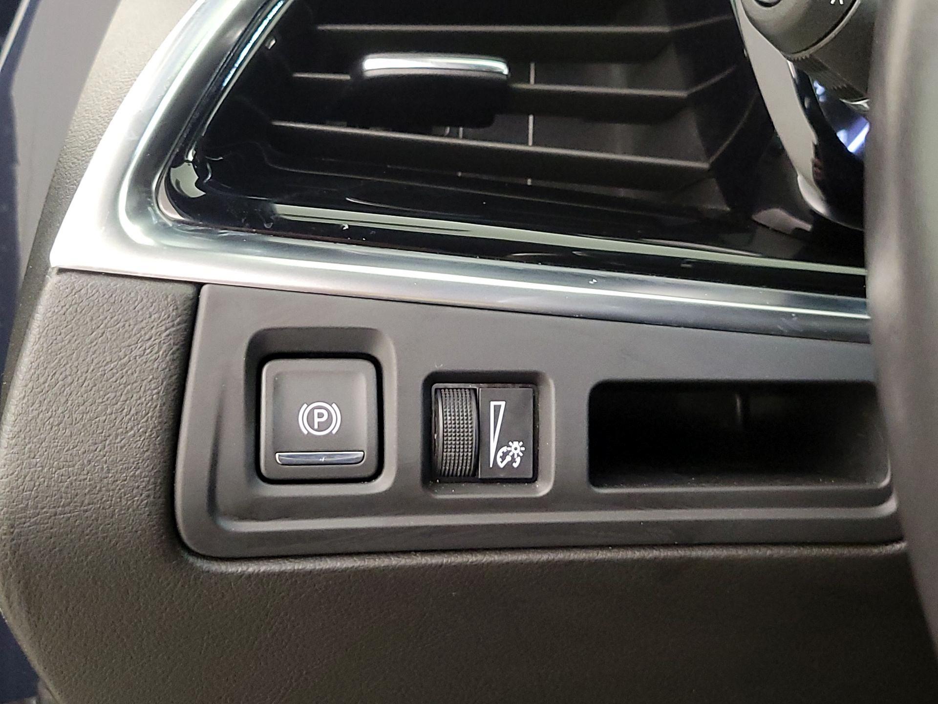 Thumbnail: 2025 Cadillac XT6 - 13