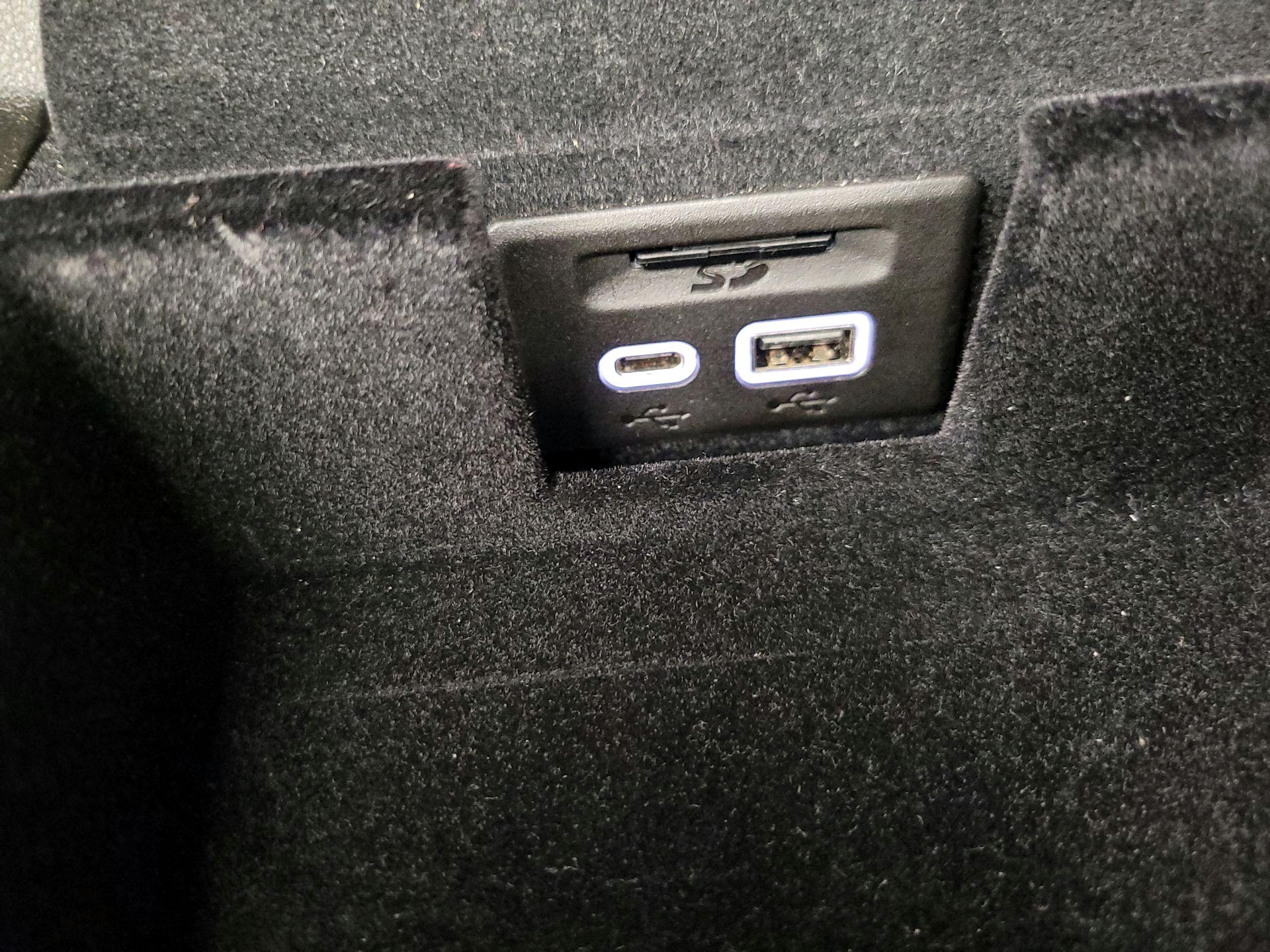 Thumbnail: 2025 Cadillac XT6 - 19