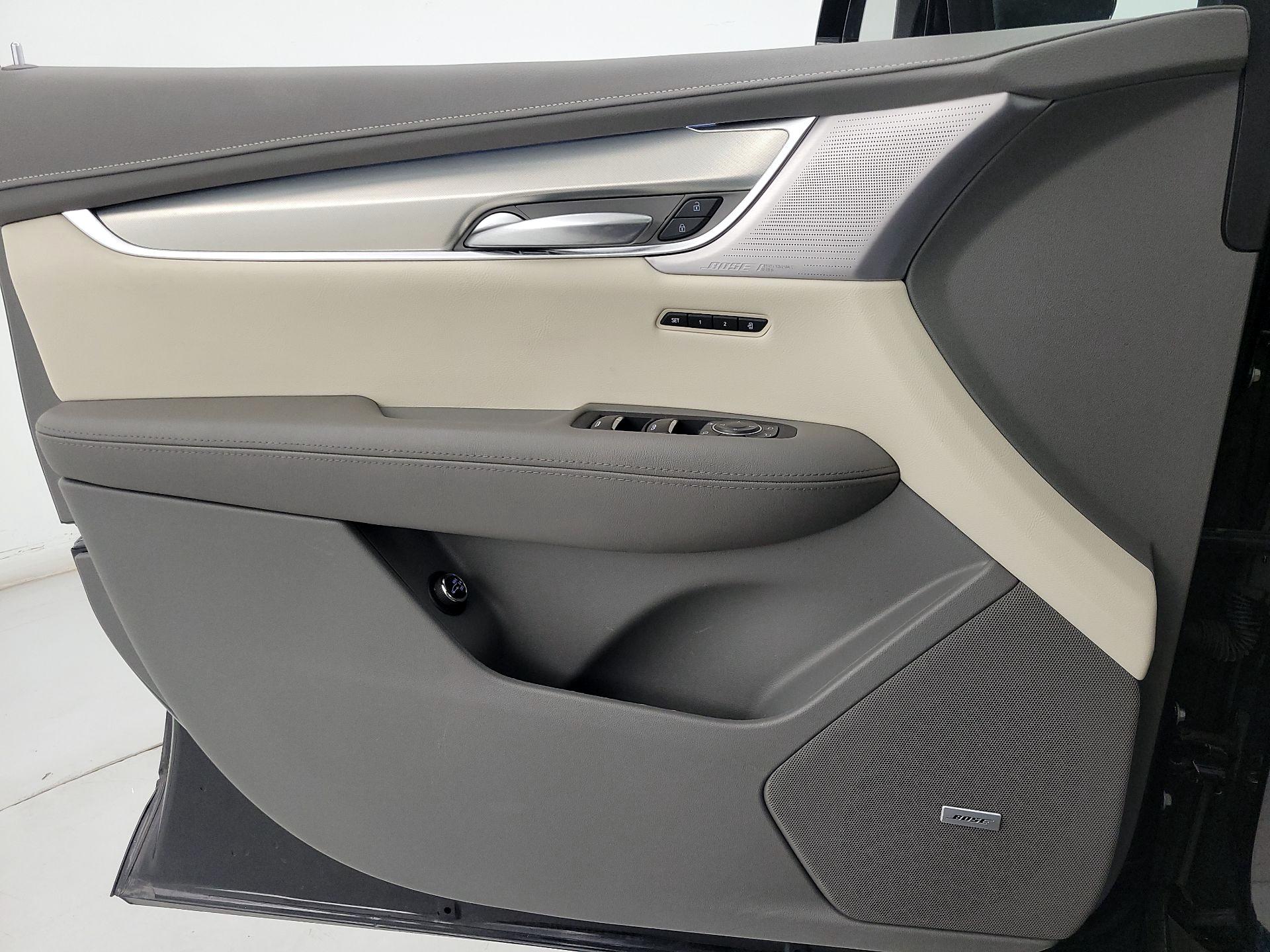 Thumbnail: 2025 Cadillac XT5 - 12