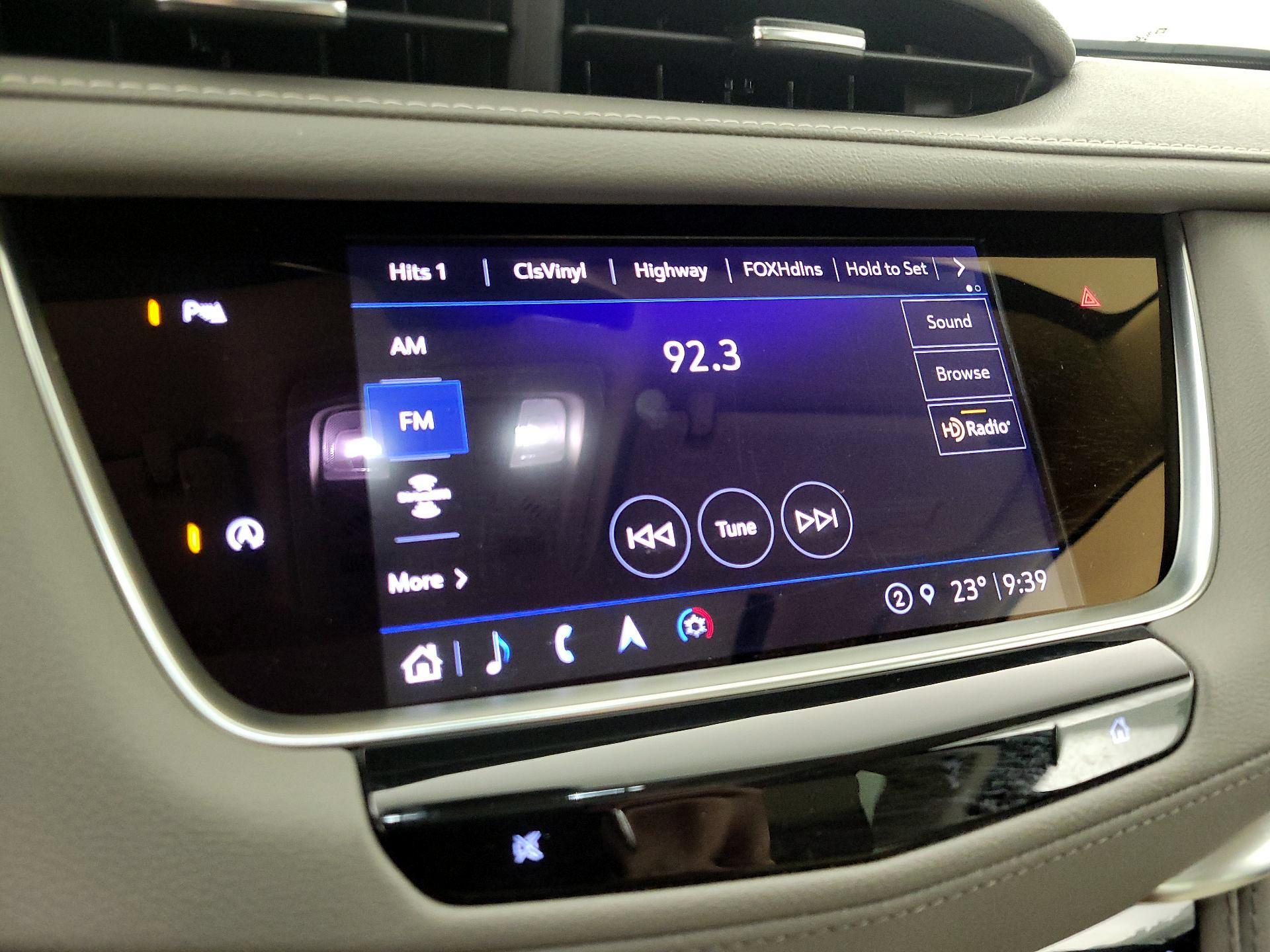 Thumbnail: 2025 Cadillac XT5 - 16