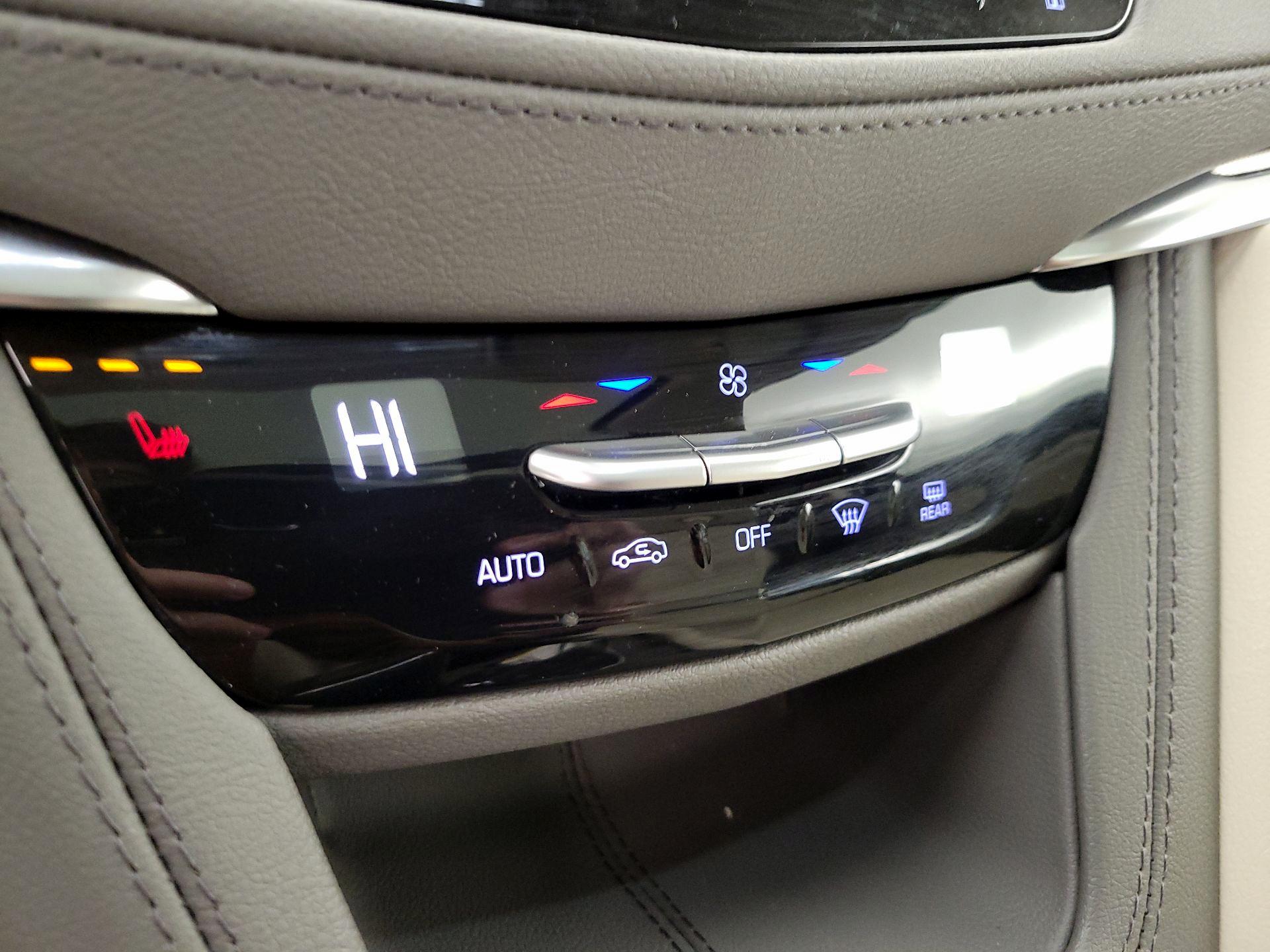 Thumbnail: 2025 Cadillac XT5 - 17