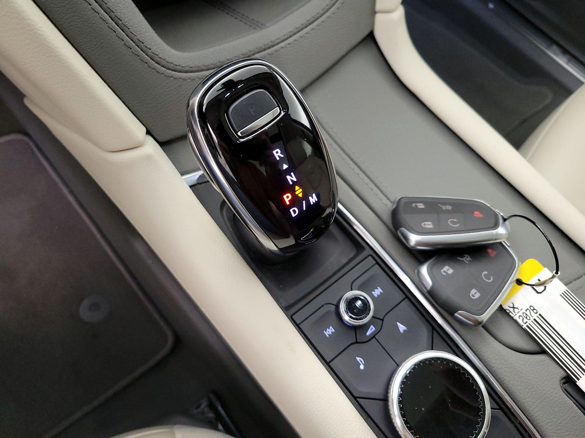 Thumbnail: 2025 Cadillac XT5 - 18