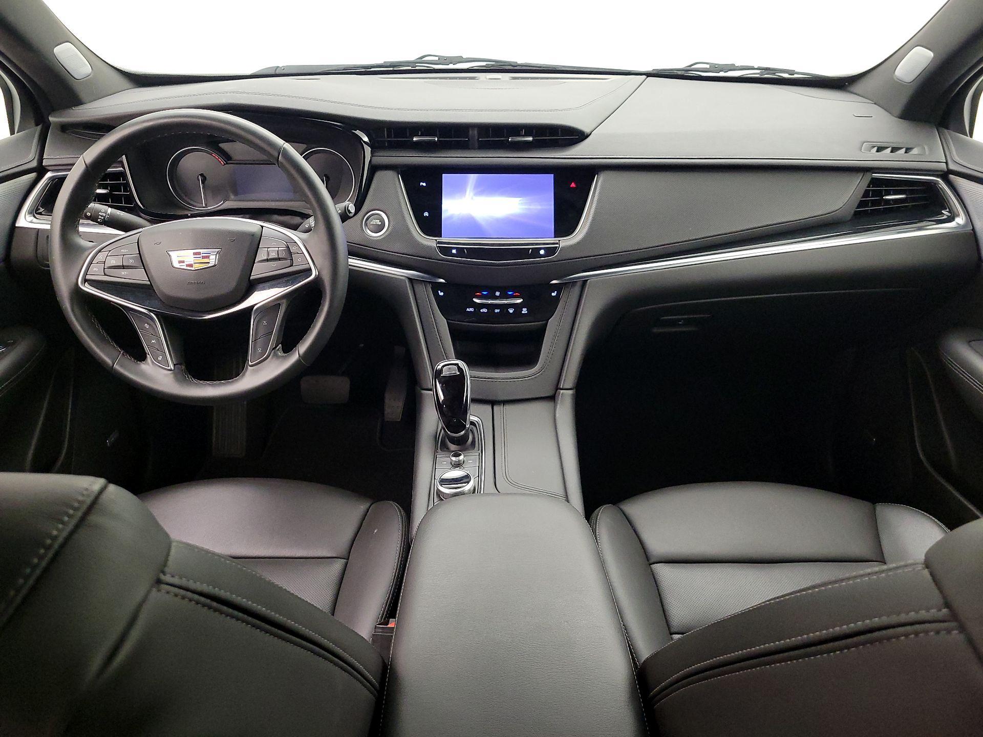 Thumbnail: 2025 Cadillac XT5 - 9