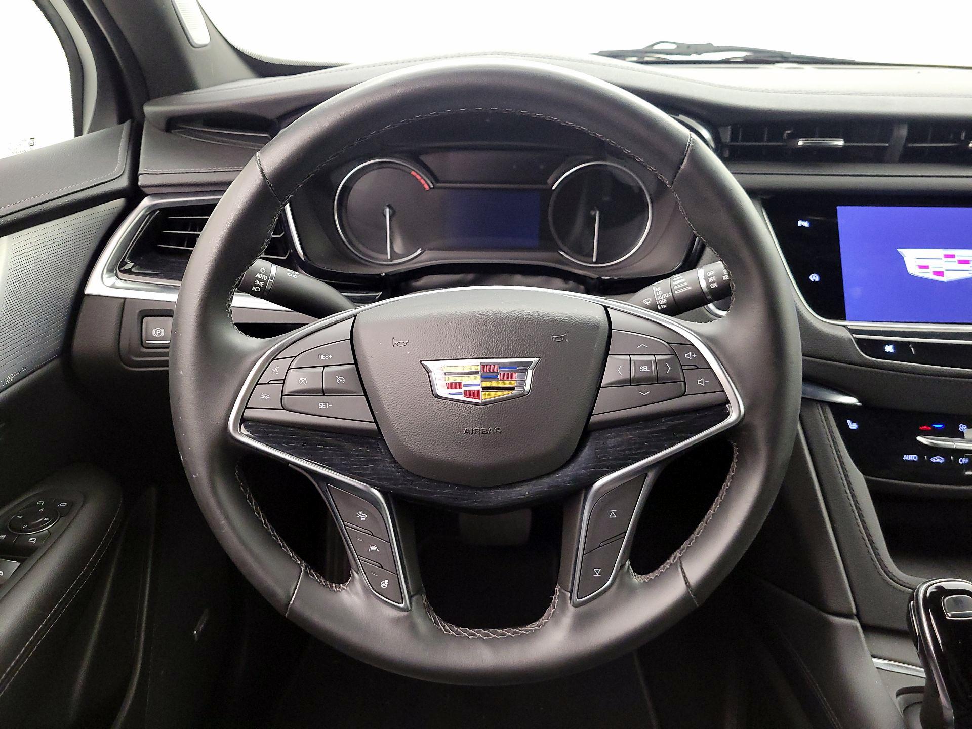 Thumbnail: 2025 Cadillac XT5 - 10