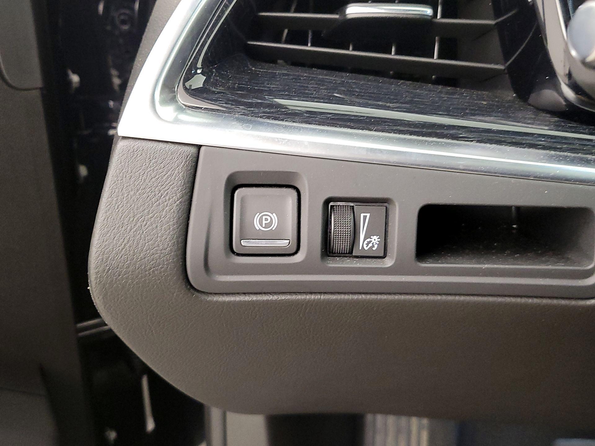 Thumbnail: 2025 Cadillac XT5 - 13