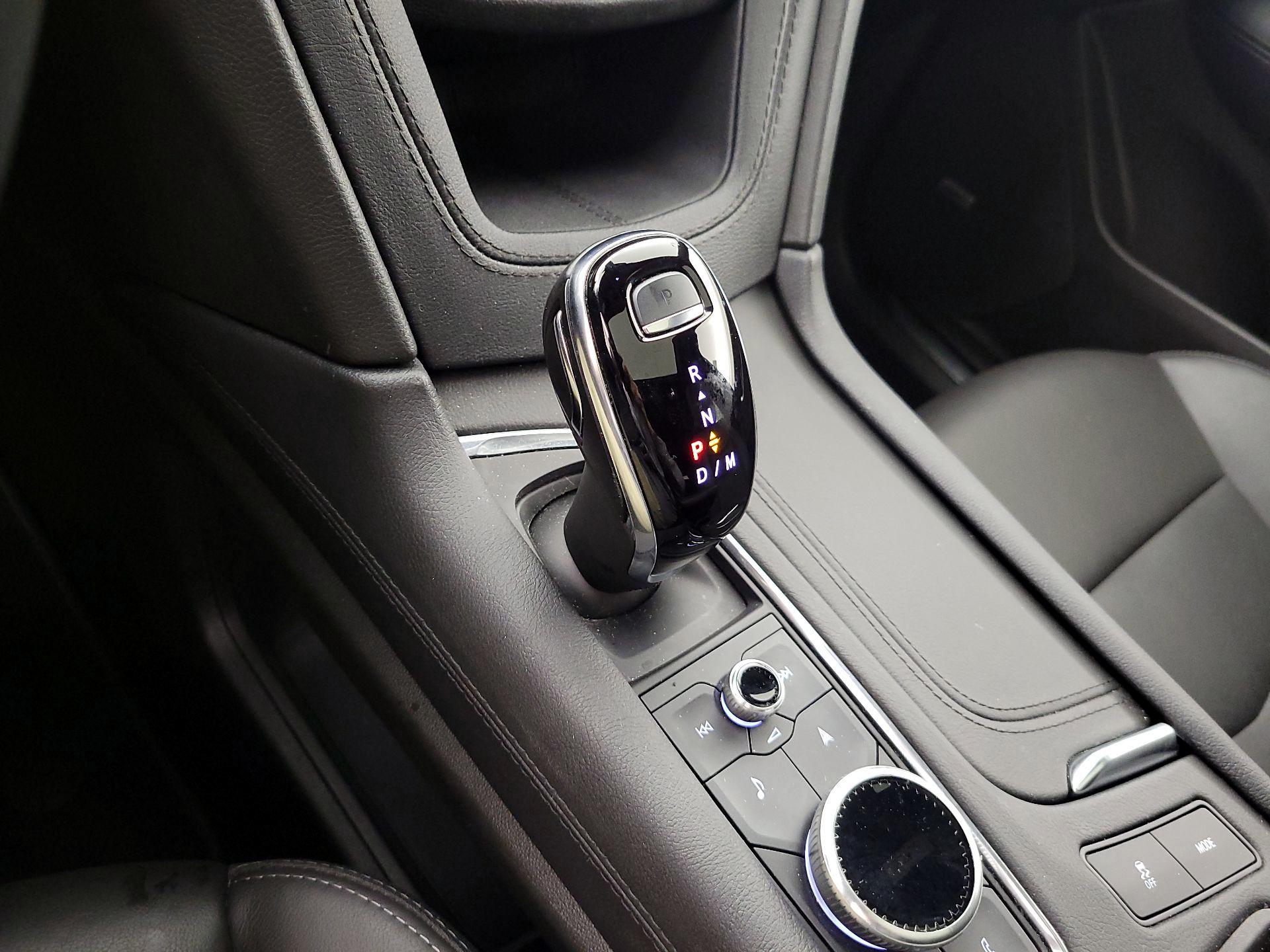 Thumbnail: 2025 Cadillac XT5 - 18