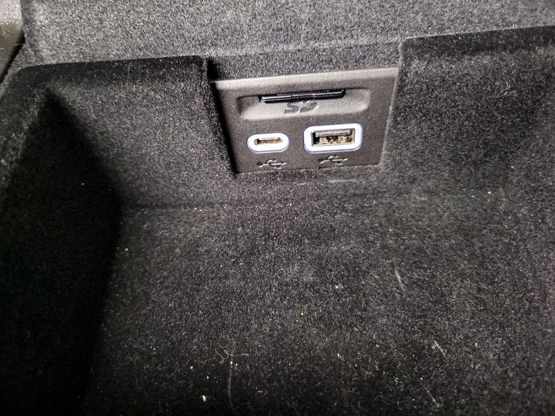 Thumbnail: 2025 Cadillac XT5 - 19