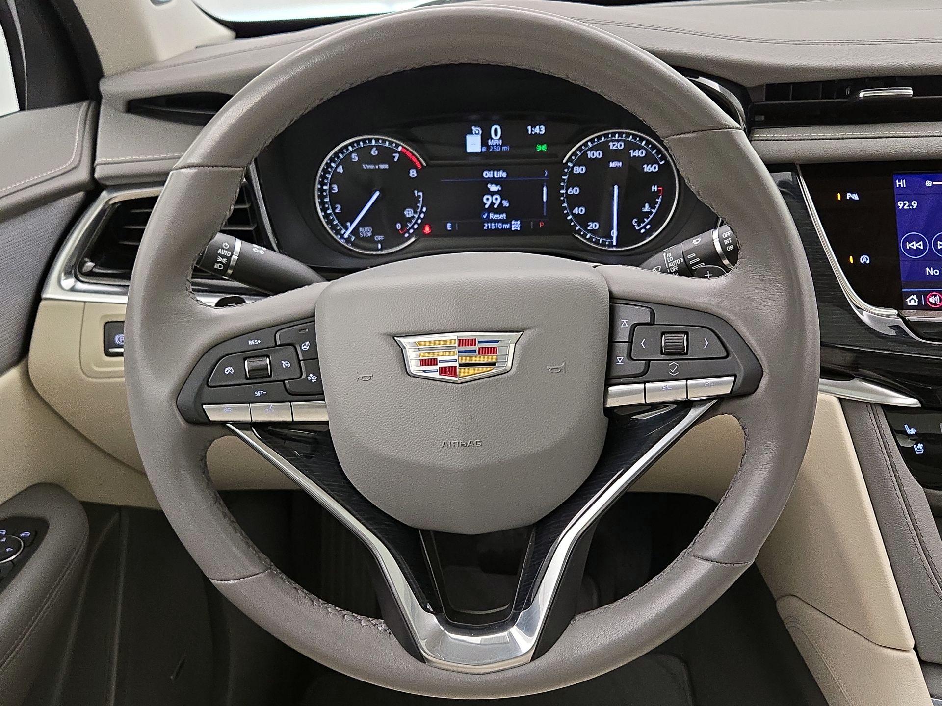 Thumbnail: 2025 Cadillac XT6 - 10