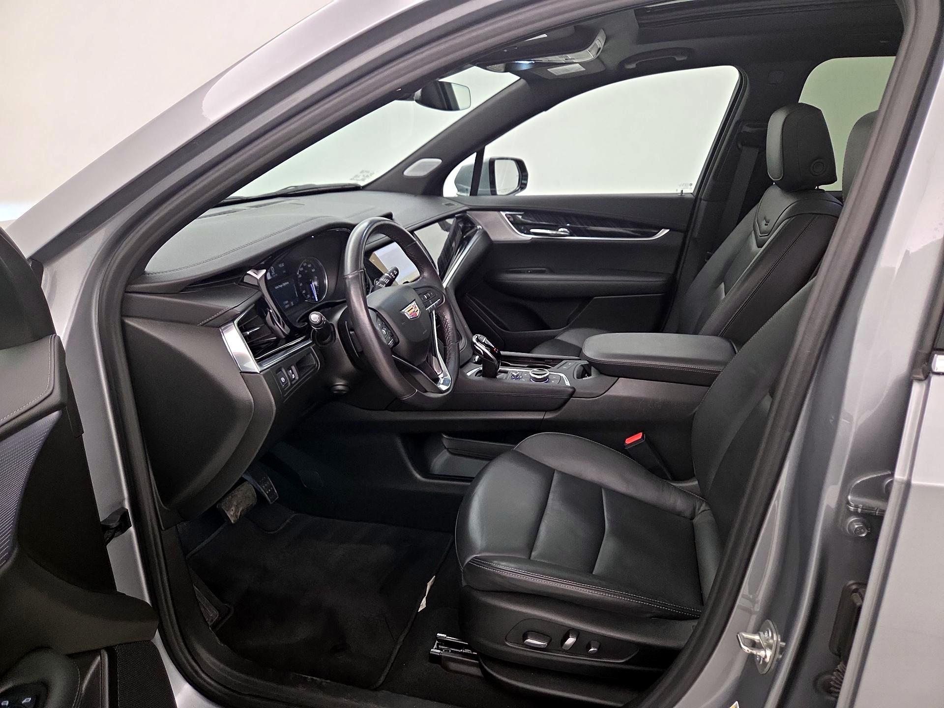 Thumbnail: 2025 Cadillac XT6 - 11