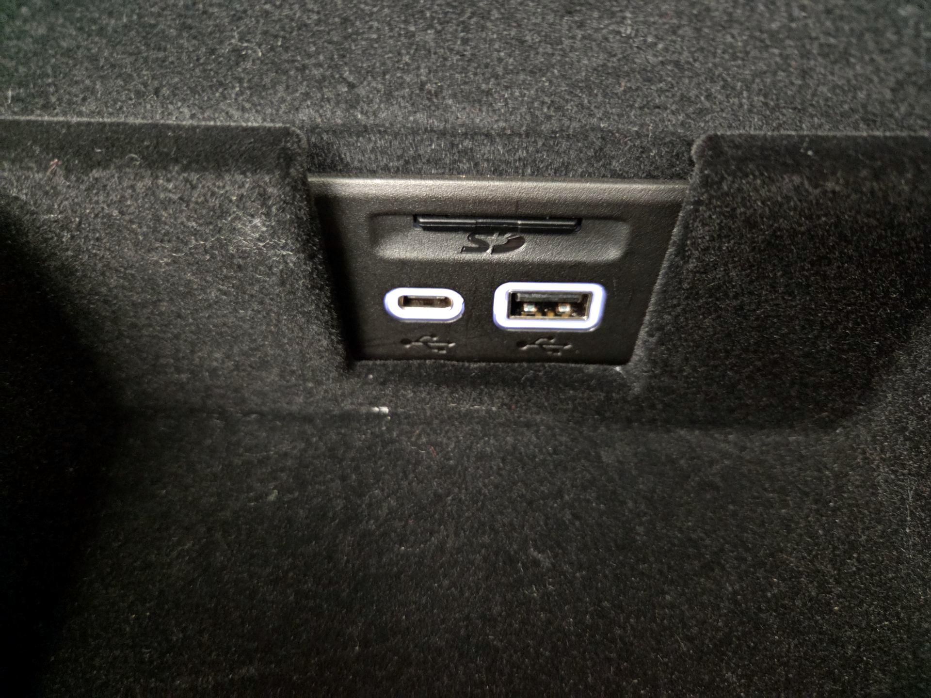 Thumbnail: 2025 Cadillac XT6 - 19