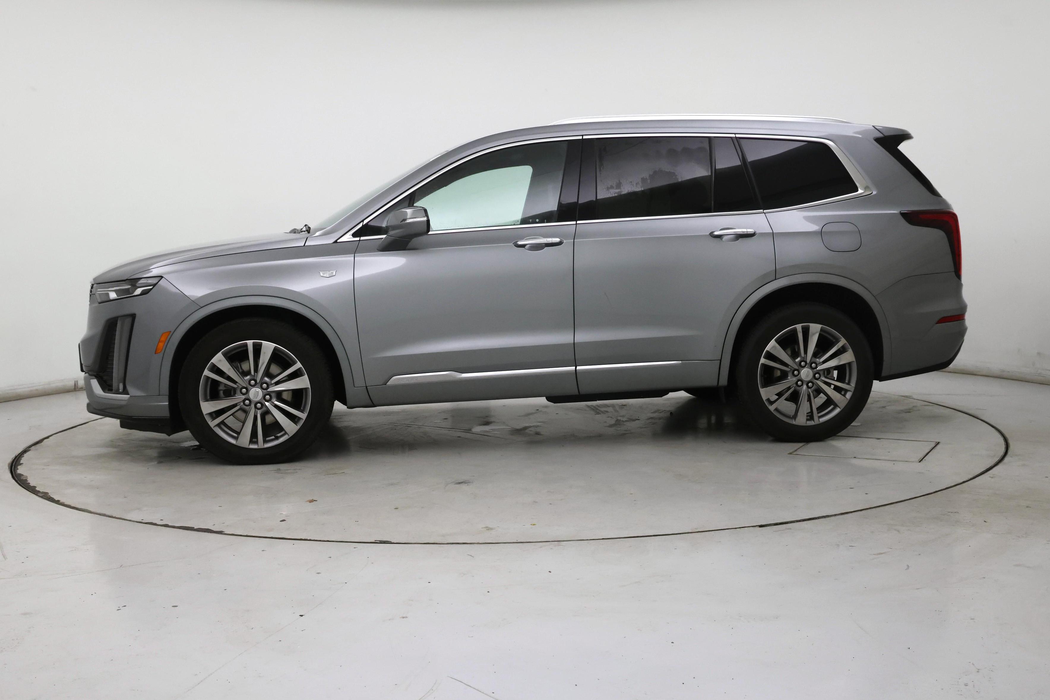 Thumbnail: 2025 Cadillac XT6 - 3