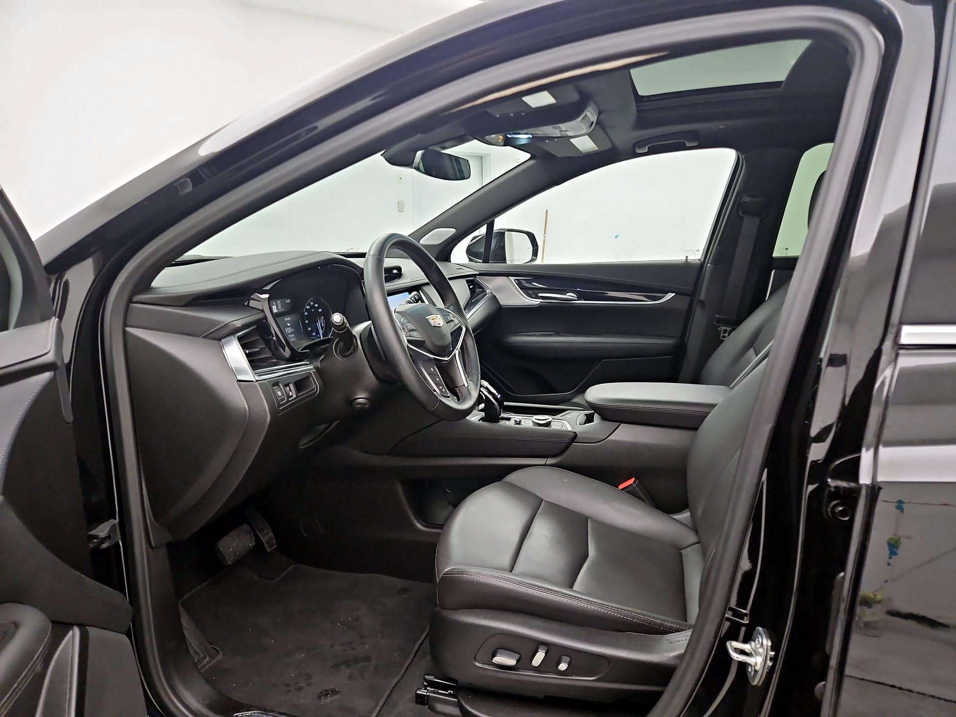 Thumbnail: 2025 Cadillac XT5 - 11