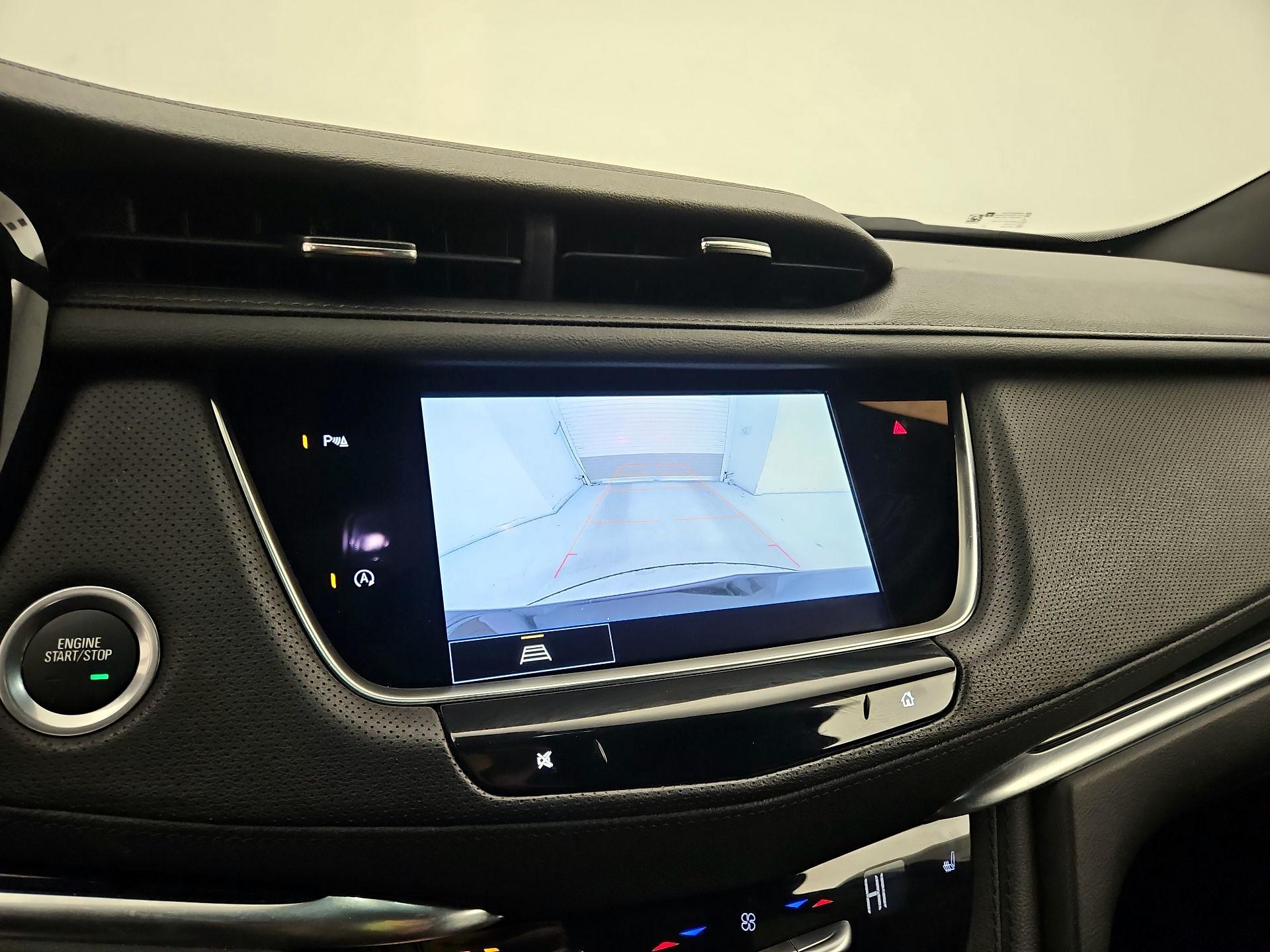 Thumbnail: 2025 Cadillac XT5 - 15