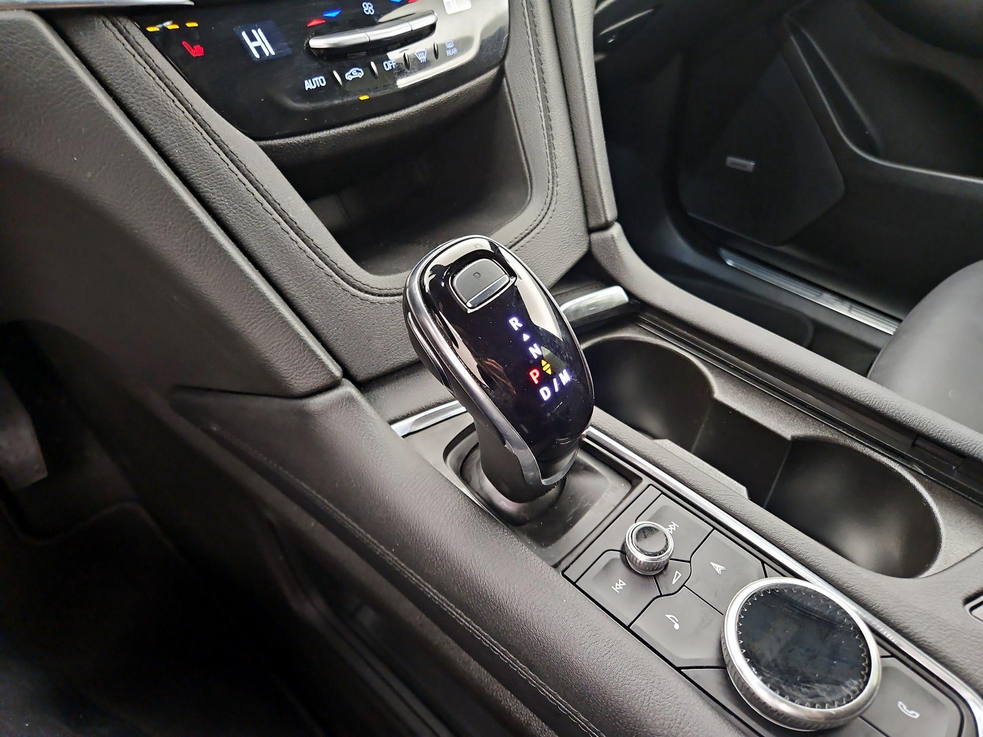 Thumbnail: 2025 Cadillac XT5 - 18