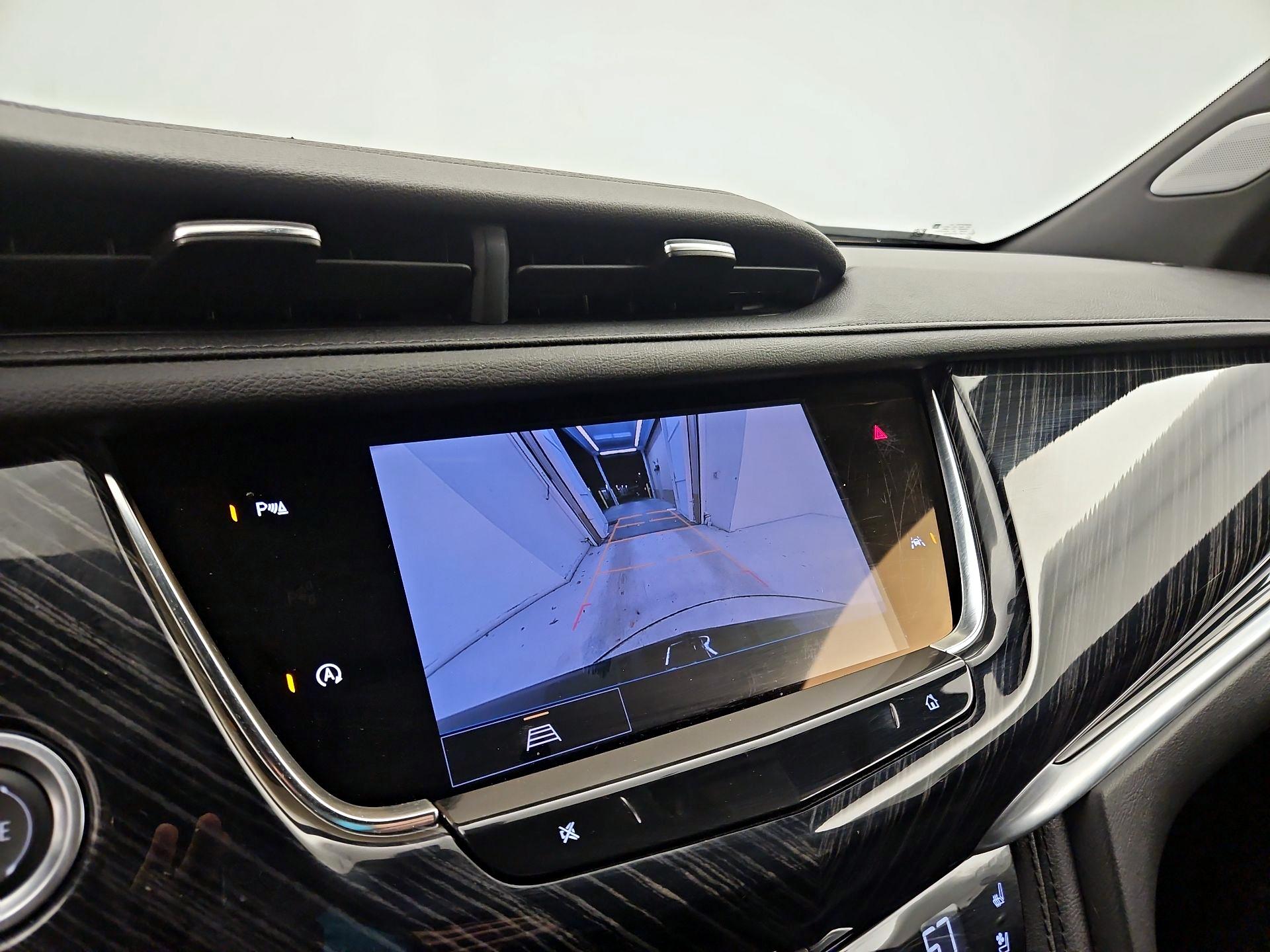 Thumbnail: 2025 Cadillac XT6 - 15