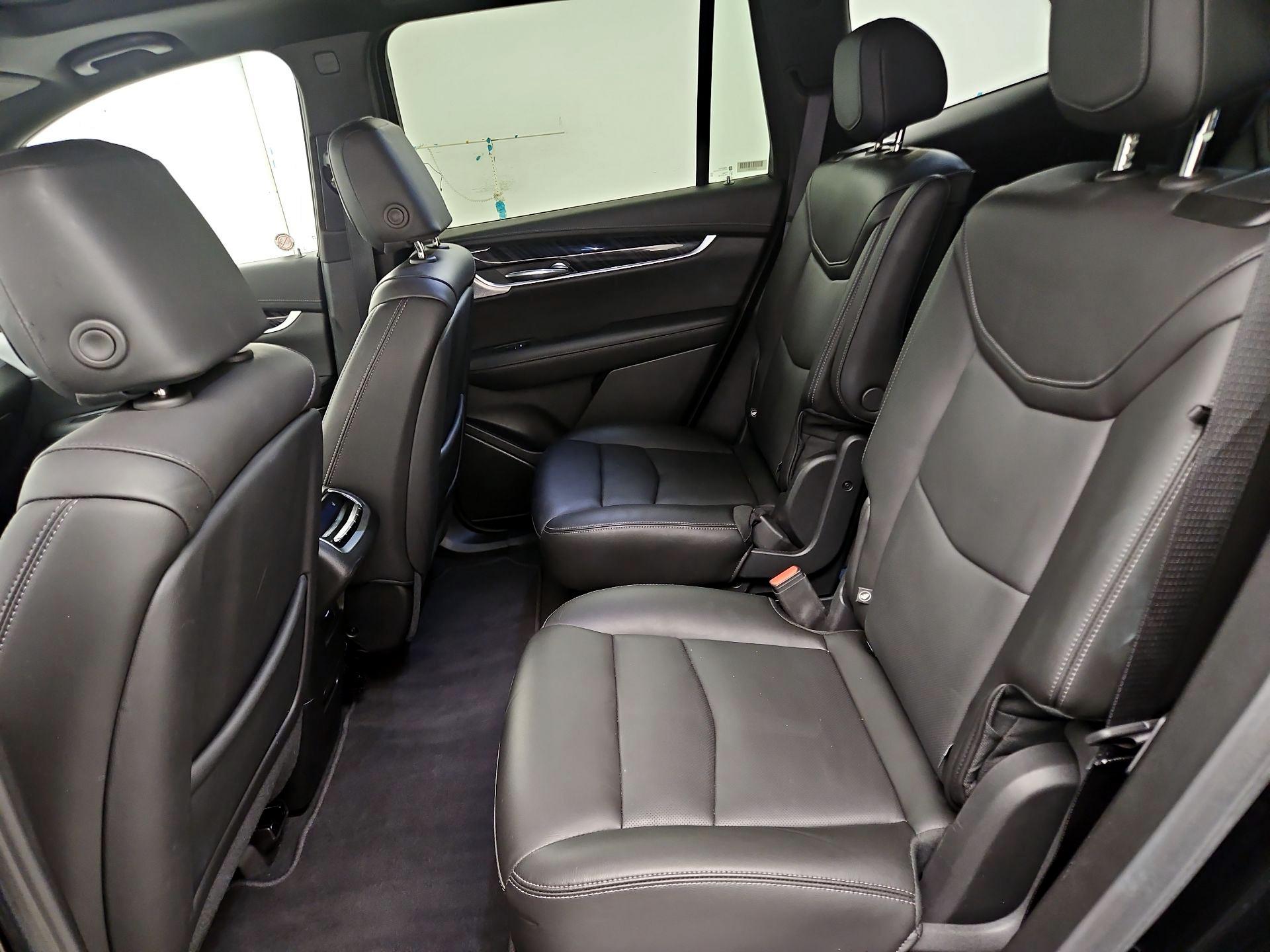 Thumbnail: 2025 Cadillac XT6 - 20