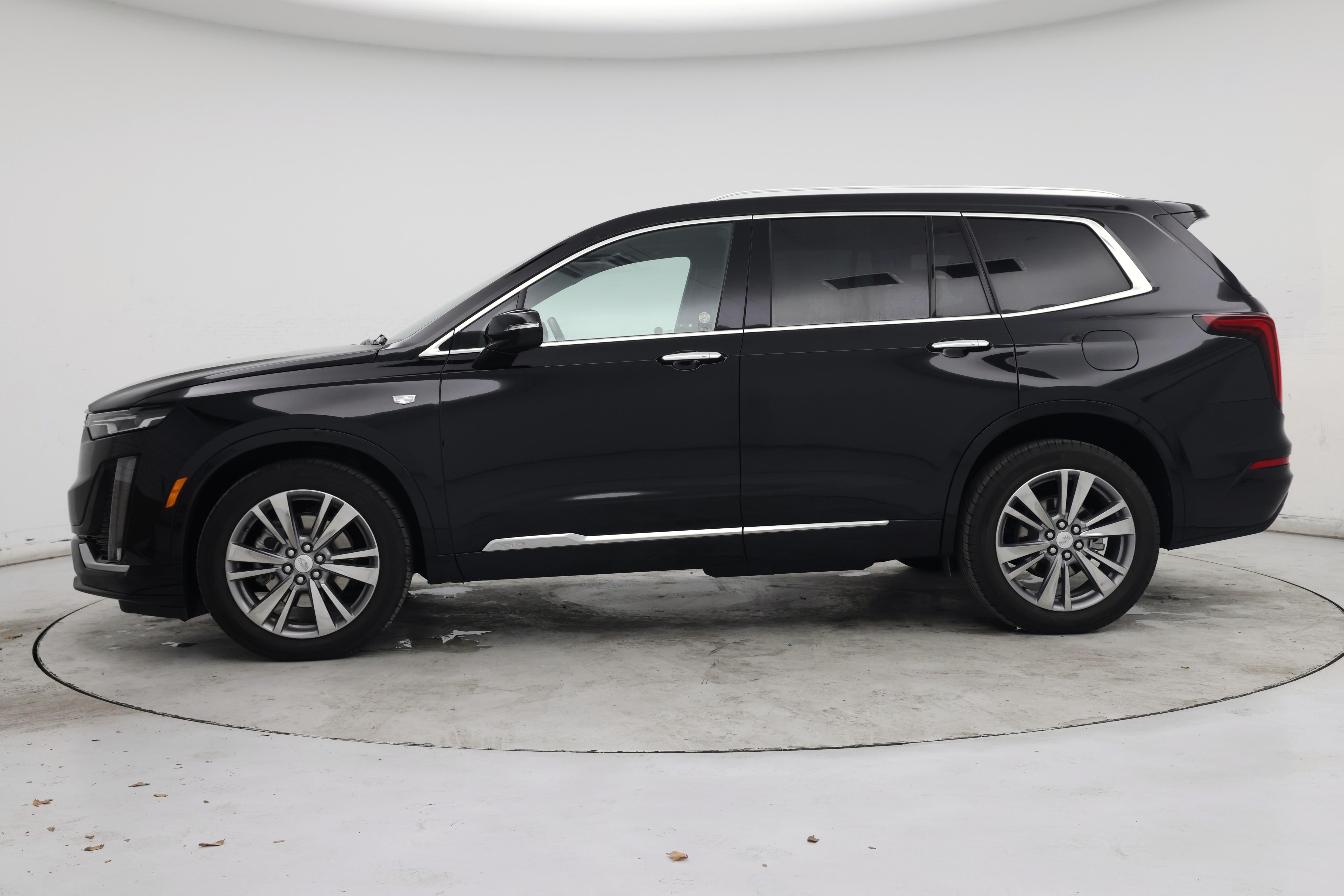 Thumbnail: 2025 Cadillac XT6 - 3