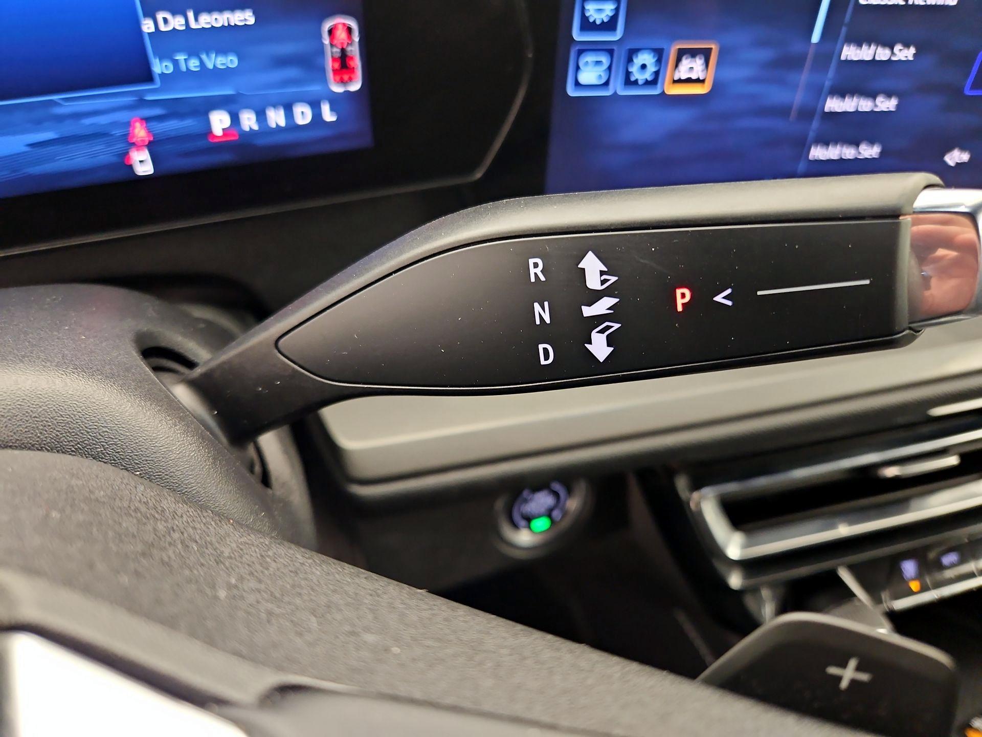 Thumbnail: 2025 Chevrolet Traverse - 18