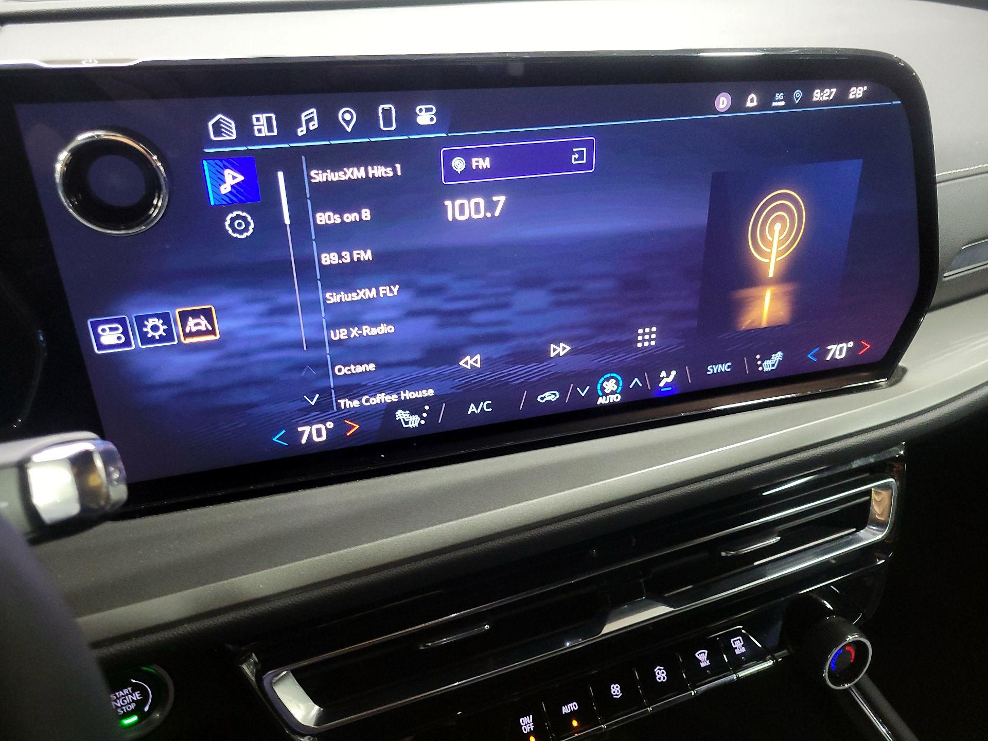 Thumbnail: 2025 Chevrolet Traverse - 16