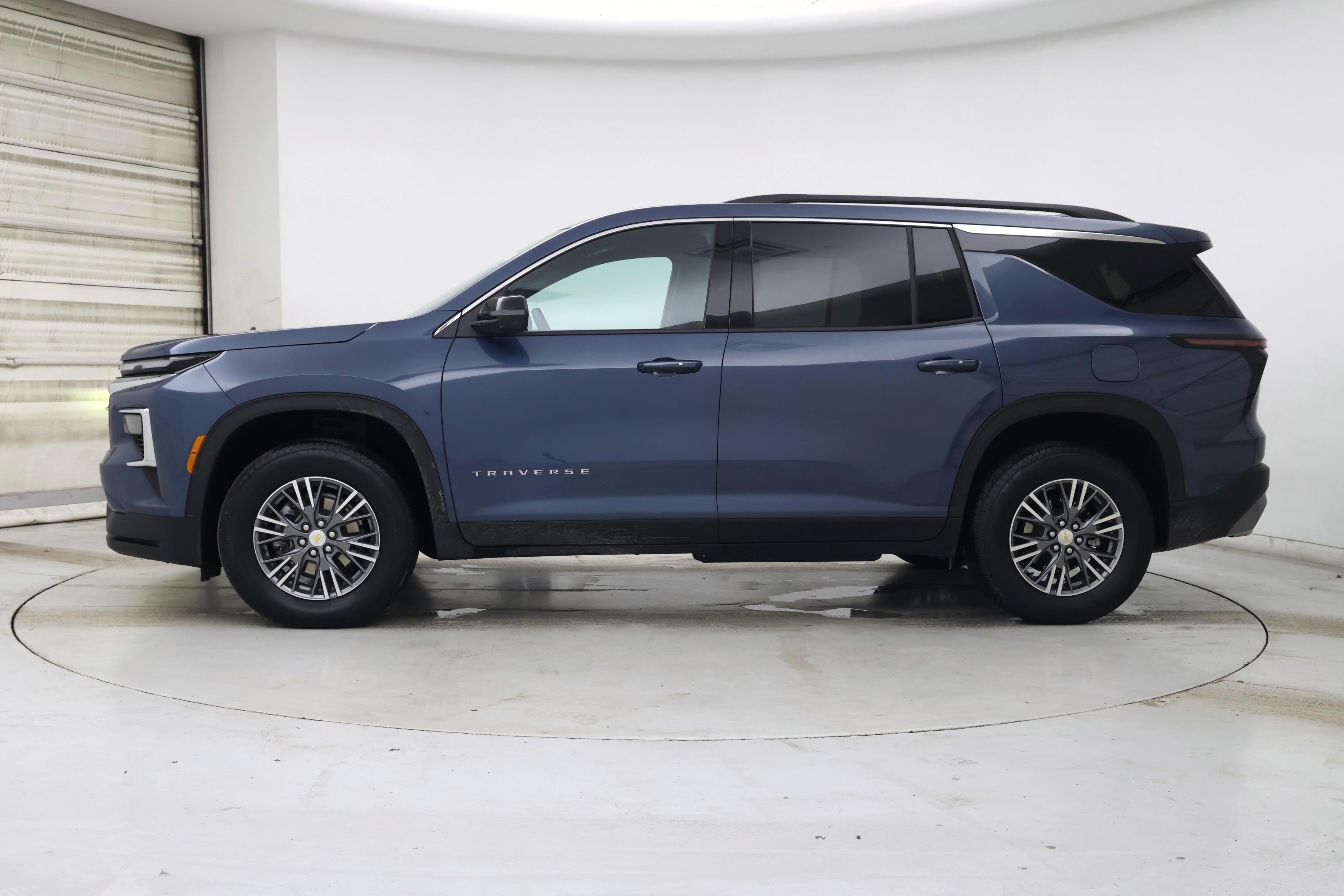 Thumbnail: 2025 Chevrolet Traverse - 3